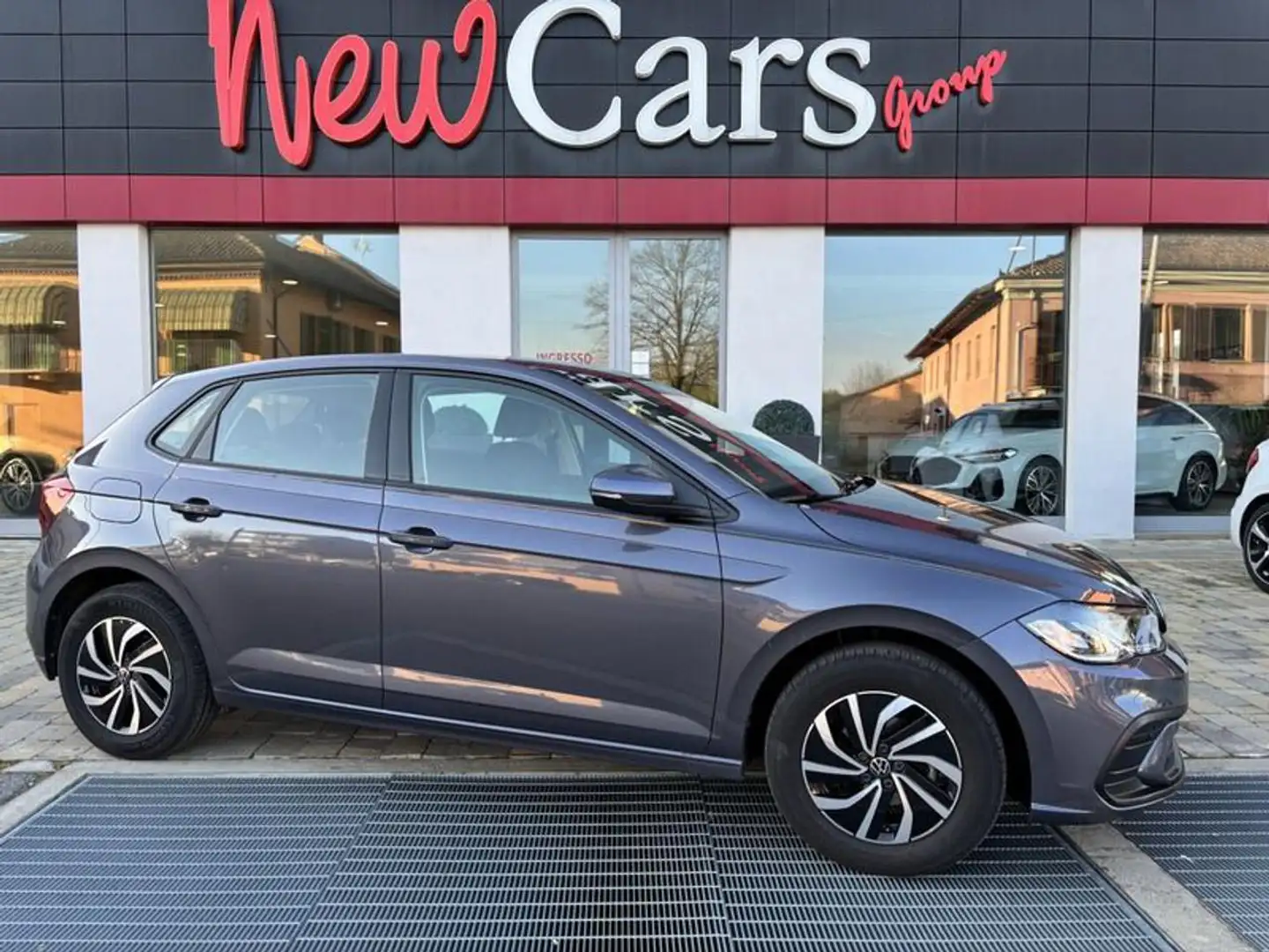 Volkswagen Polo 1.0 TSI Life LED-APP CONNECT-CAM Grigio - 1