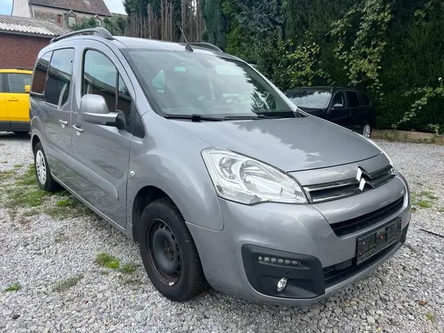 Citroen Berlingo Euro6 | Multispace | Navi | Motor verbraucht Öl