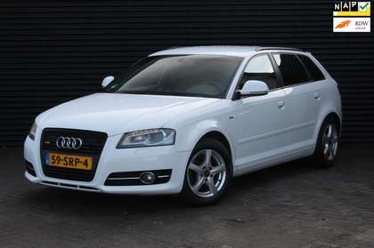 Audi A3 1.4 TFSI Attraction | S-line | Navi | Zwart optiek