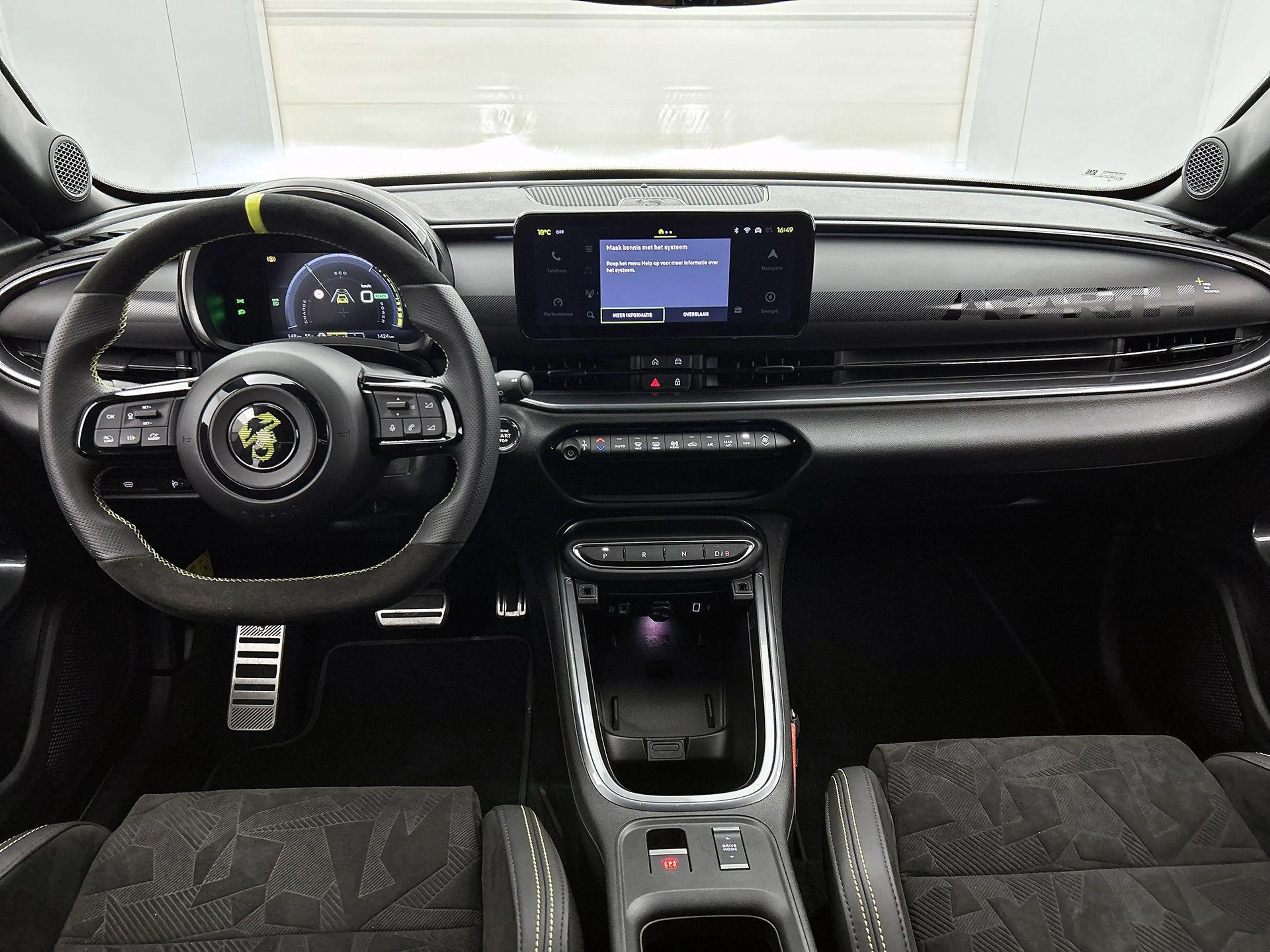 Abarth 600e Abarth Scorpionissima 54 kWh 280pk | Sperdifferent — photo 12