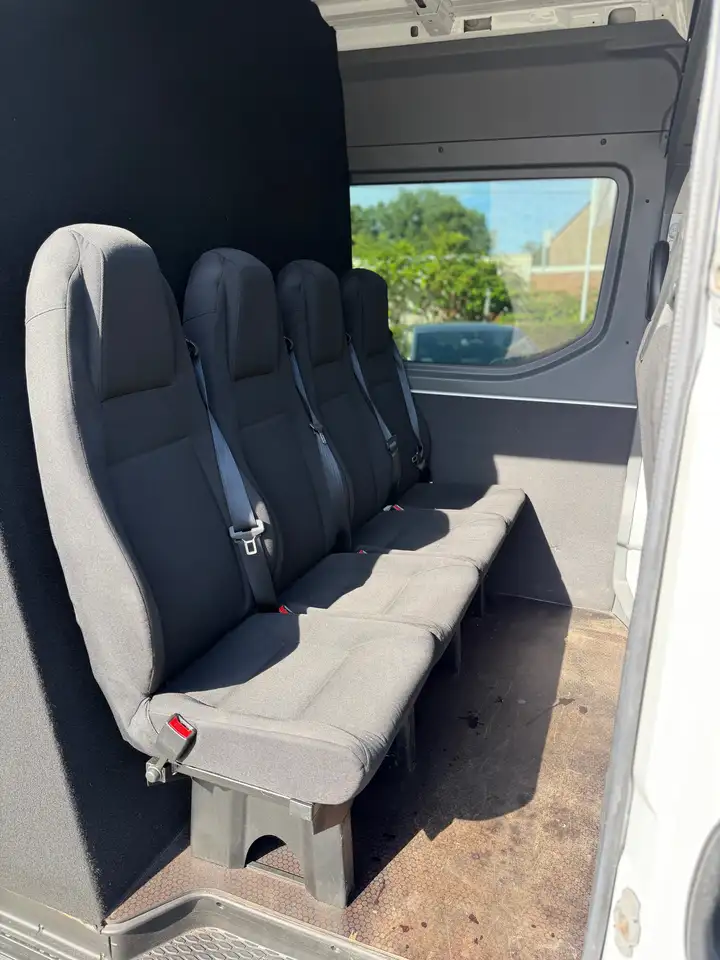 Iveco Daily 2021 — фото 10