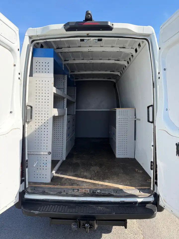 Iveco Daily 2021 — фото 7