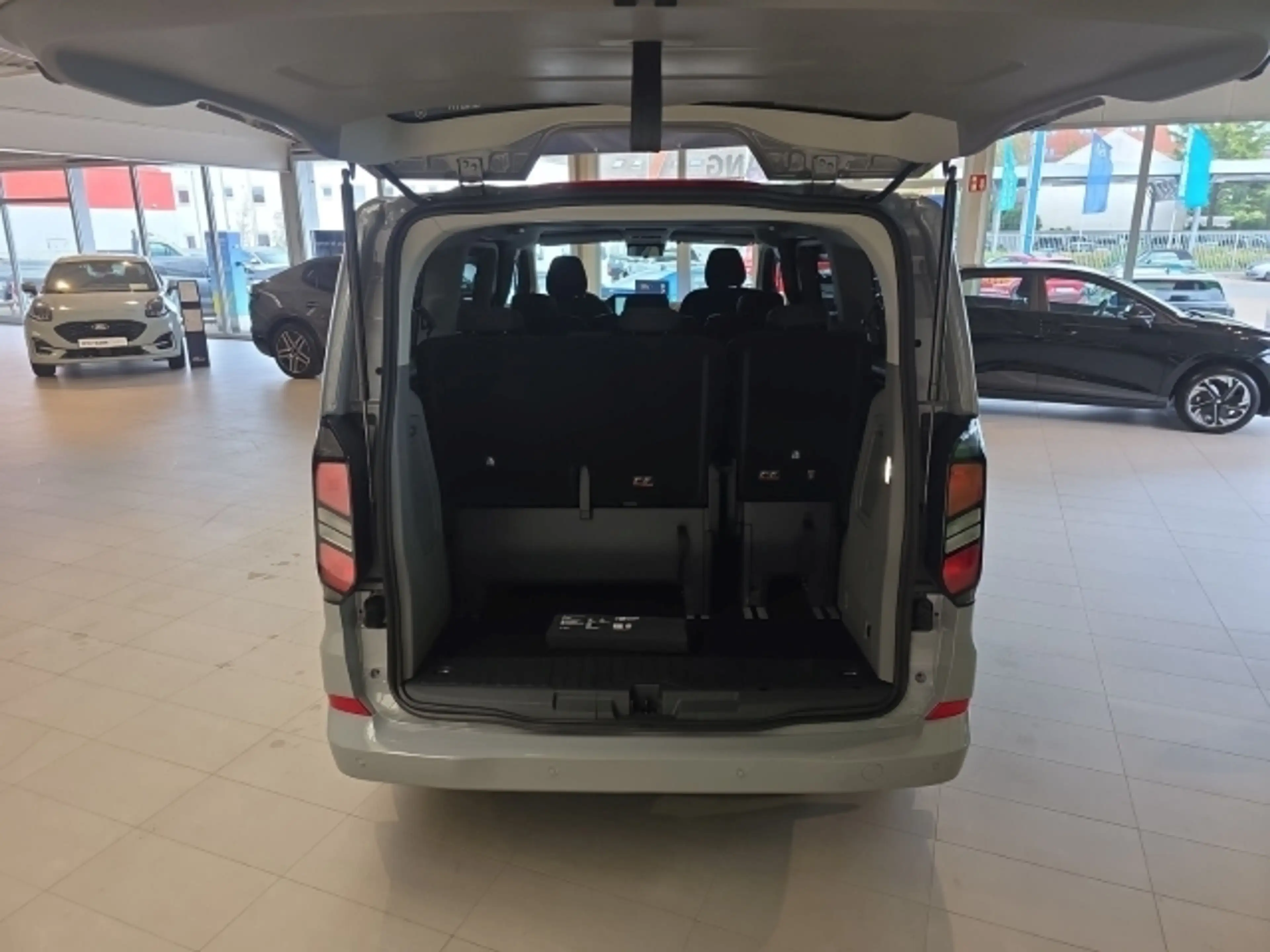 Ford Tourneo Custom Sonderaktion 0% Finanz. ab 365€ mtl. Bus 320 L1 Ti — photo 9