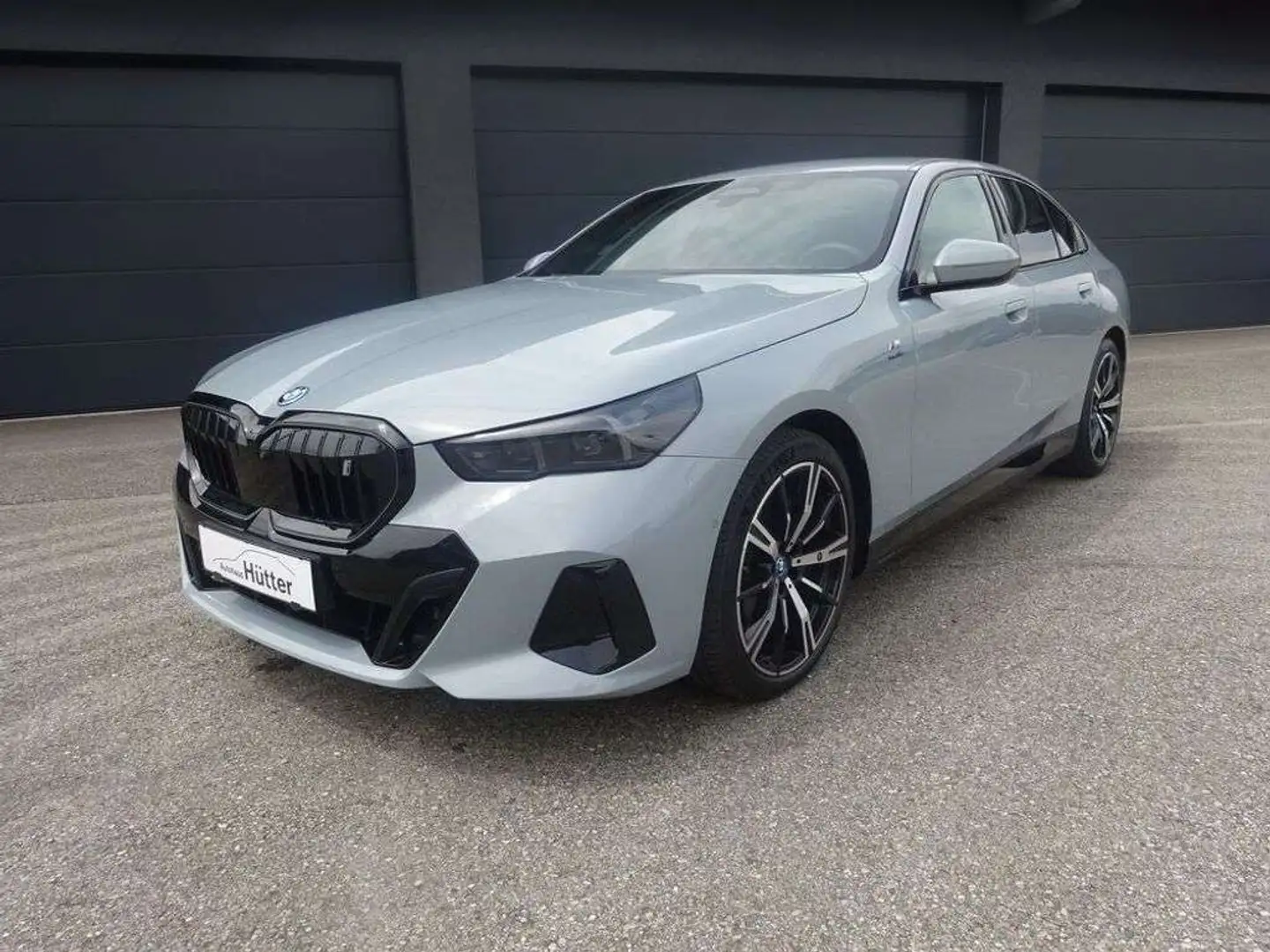 BMW i5 ALLRAD MSport Pro AHK ACC Keyl. HuD Gris - 1