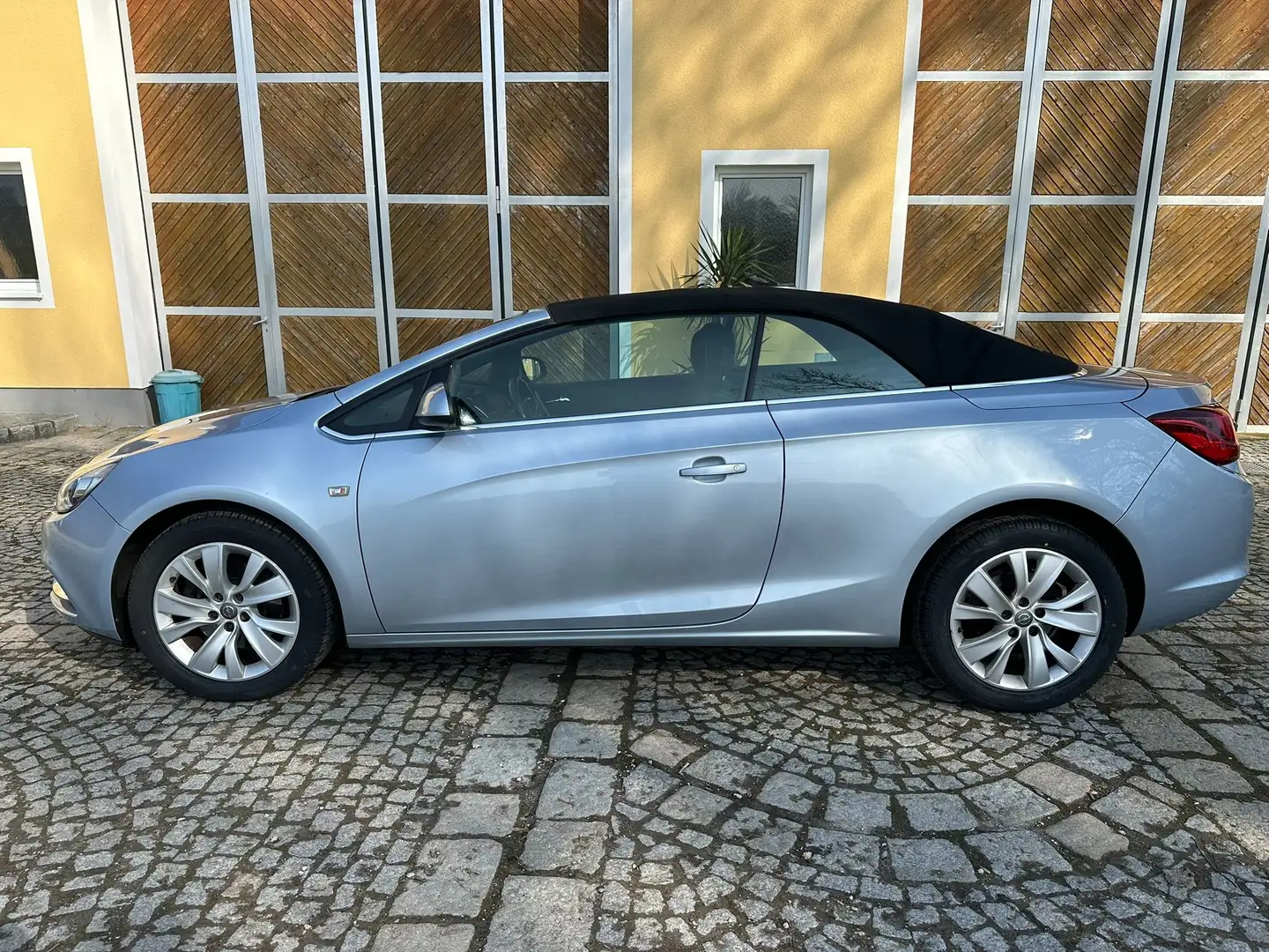 Opel Cascada Cascada 1,4 Turbo Ecoflex Edition Start/Stop System Edition Grau - 2