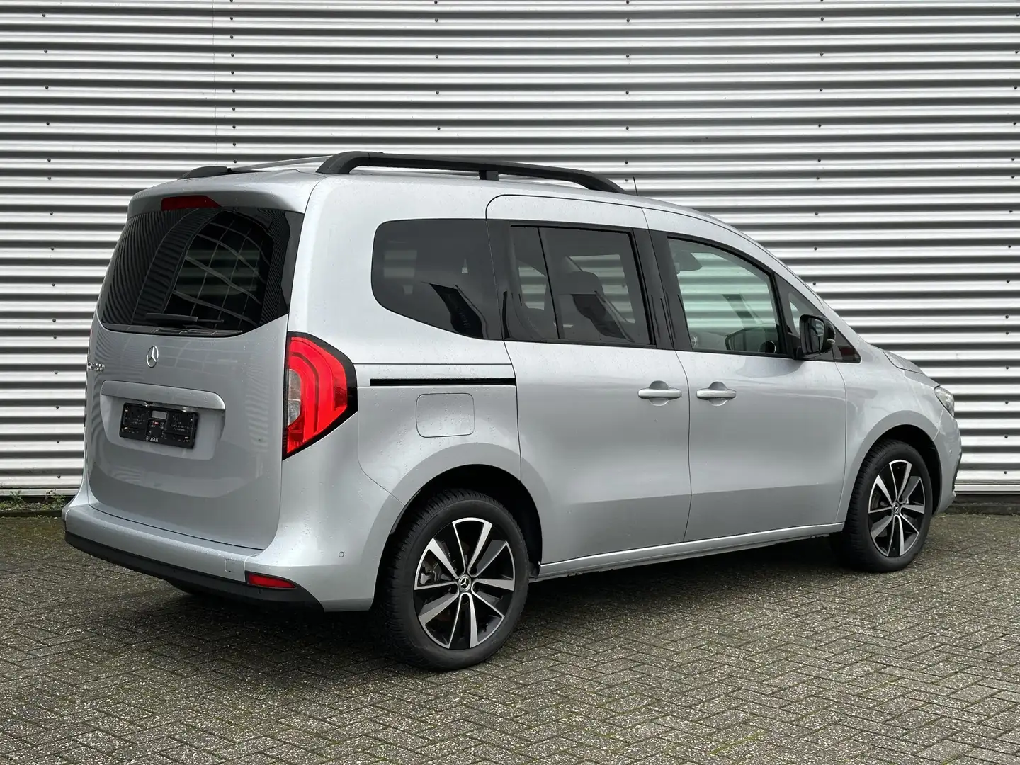 Mercedes-Benz EQT Tourer 200 Advanced Plus 289km wltp Nieuwprijs € 5 Gris - 2