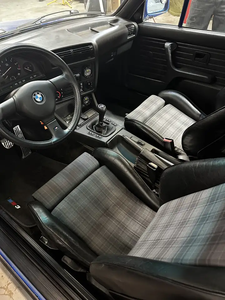 BMW 3 Series снимка BMW 3 Series