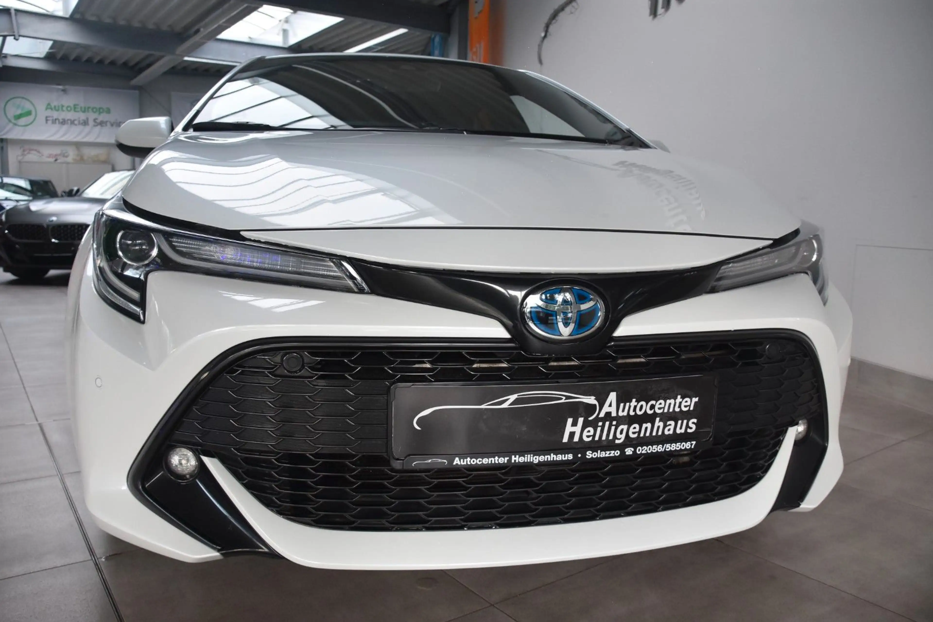 Toyota Corolla Hybrid Team D LED Kamera AppNavi Tempo — photo 2