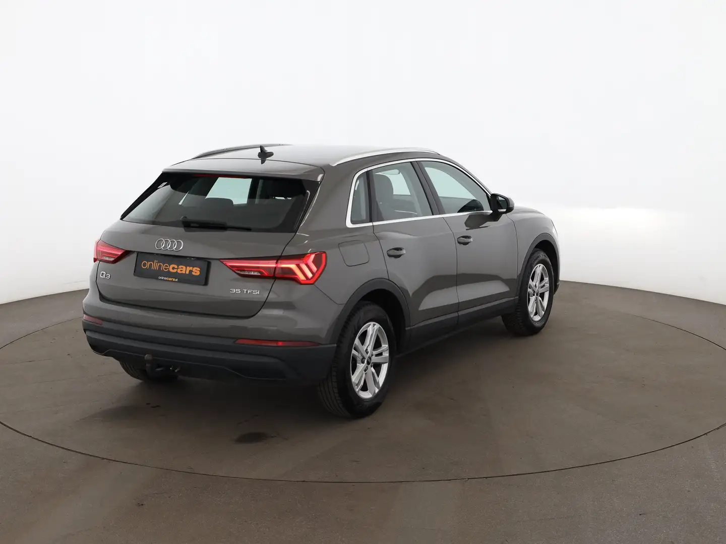 Audi Q3 35 TFSI Aut LED AHK LEDER NAVI SITZHZG R-CAM Grau - 2