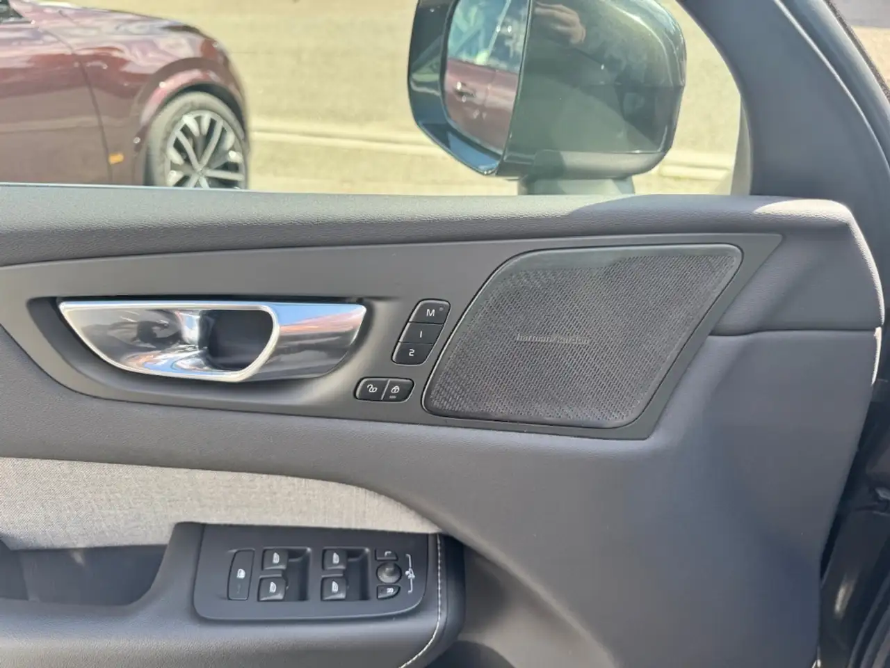 Volvo XC60 Inscription T8 AWD 22 Zoll Felge HarmanKardon Pano, миниатюра 8