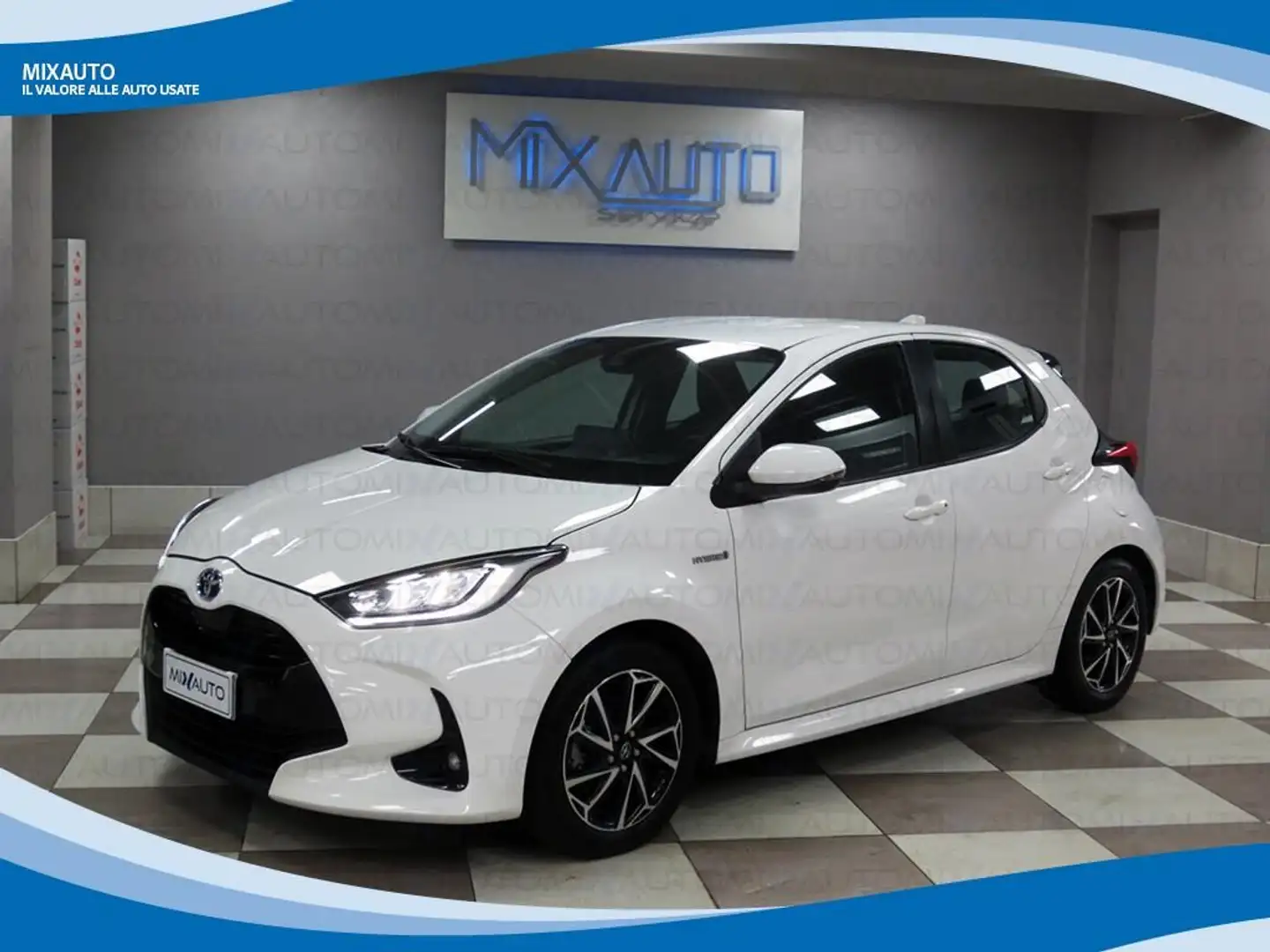 Toyota Yaris Hybrid 1.5 5 Porte Trend AUT EU6 Bianco - 2
