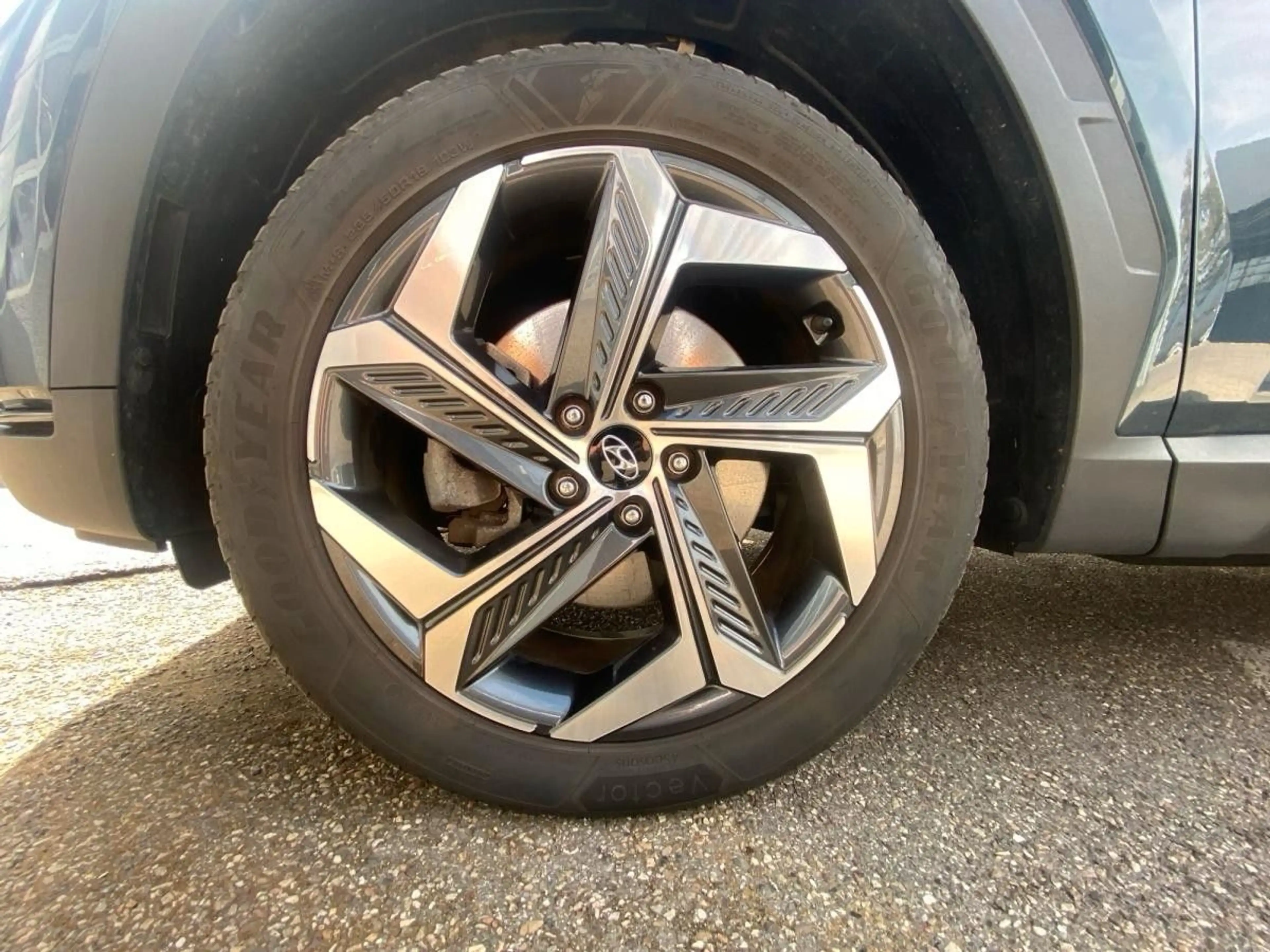Hyundai TUCSON Prime Plug-In Hybrid 4WD — photo 9