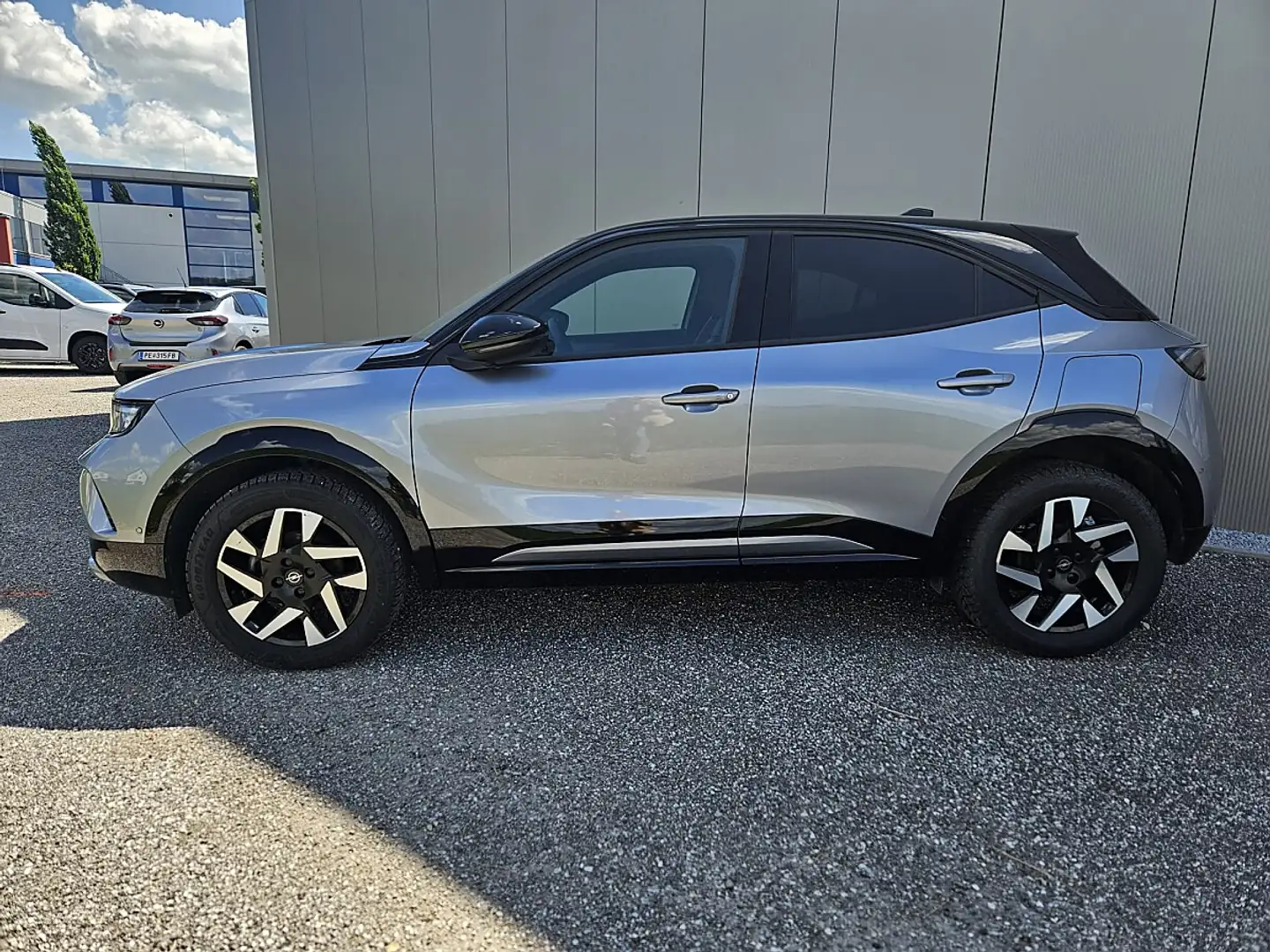 Opel Mokka 1,2 Direct Injection Turbo GS Aut. Grau - 2