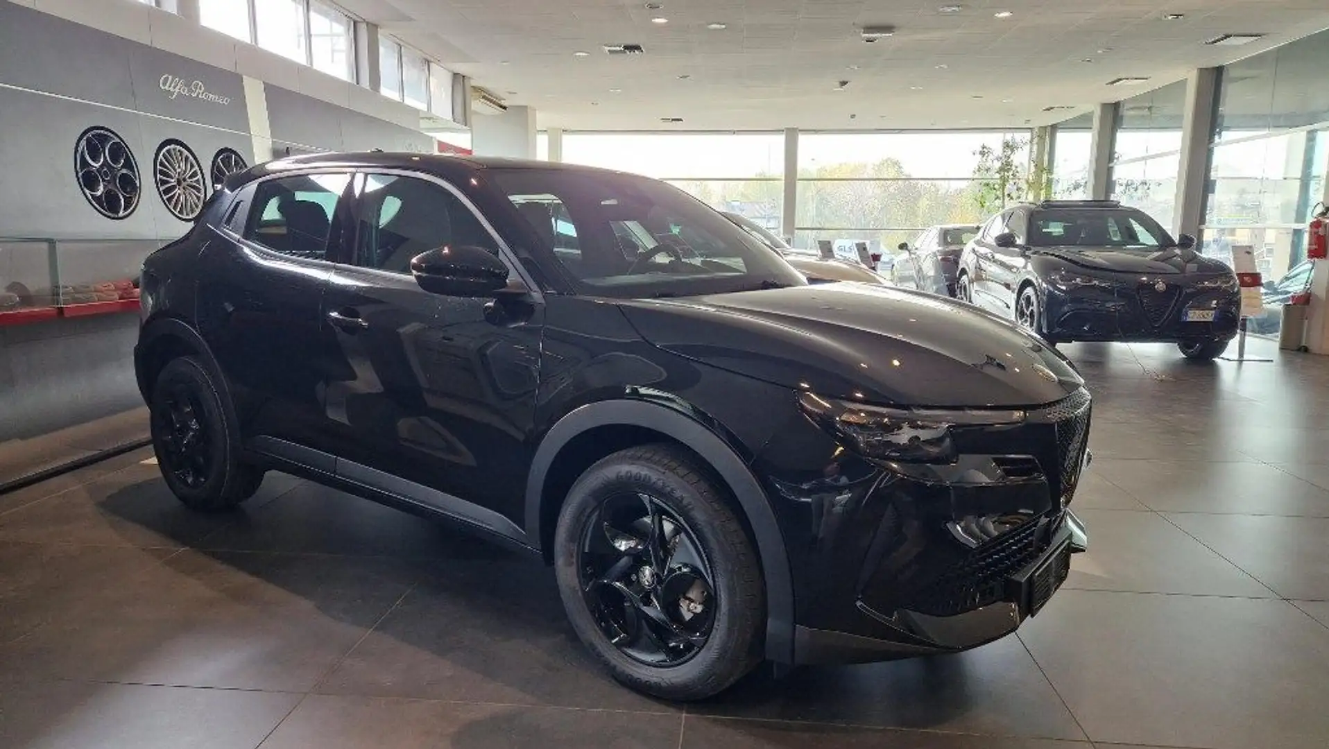 Alfa Romeo Junior 1.2 145 CV Hybrid eDCT6 Noir - 2