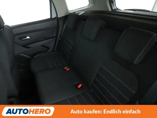 Dacia Duster view 14