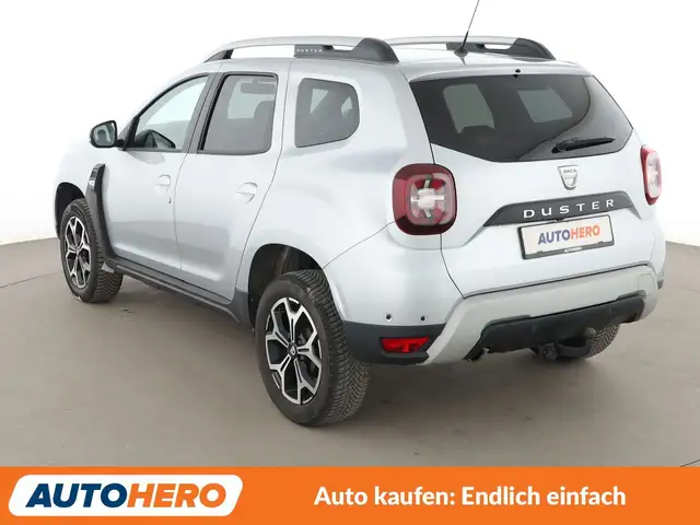 Dacia Duster view 4