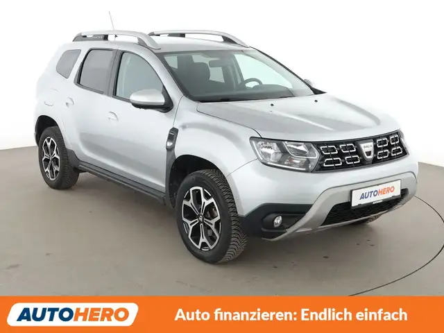 Dacia Duster view 8