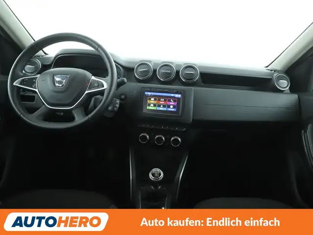 Dacia Duster view 12