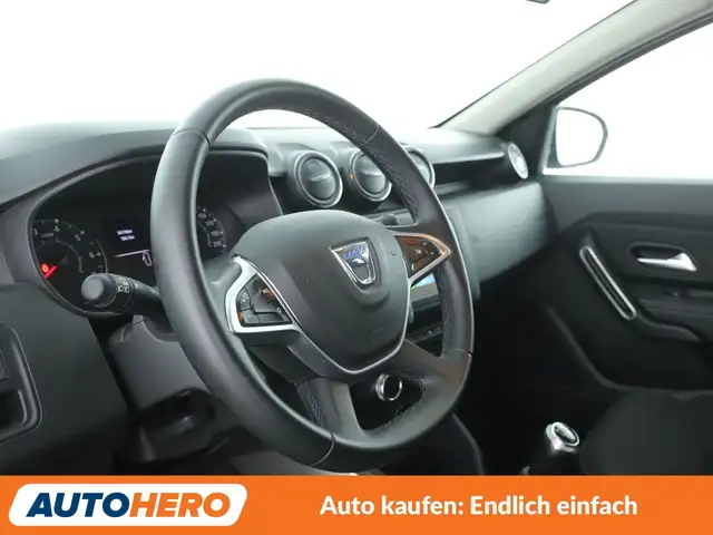 Dacia Duster view 11