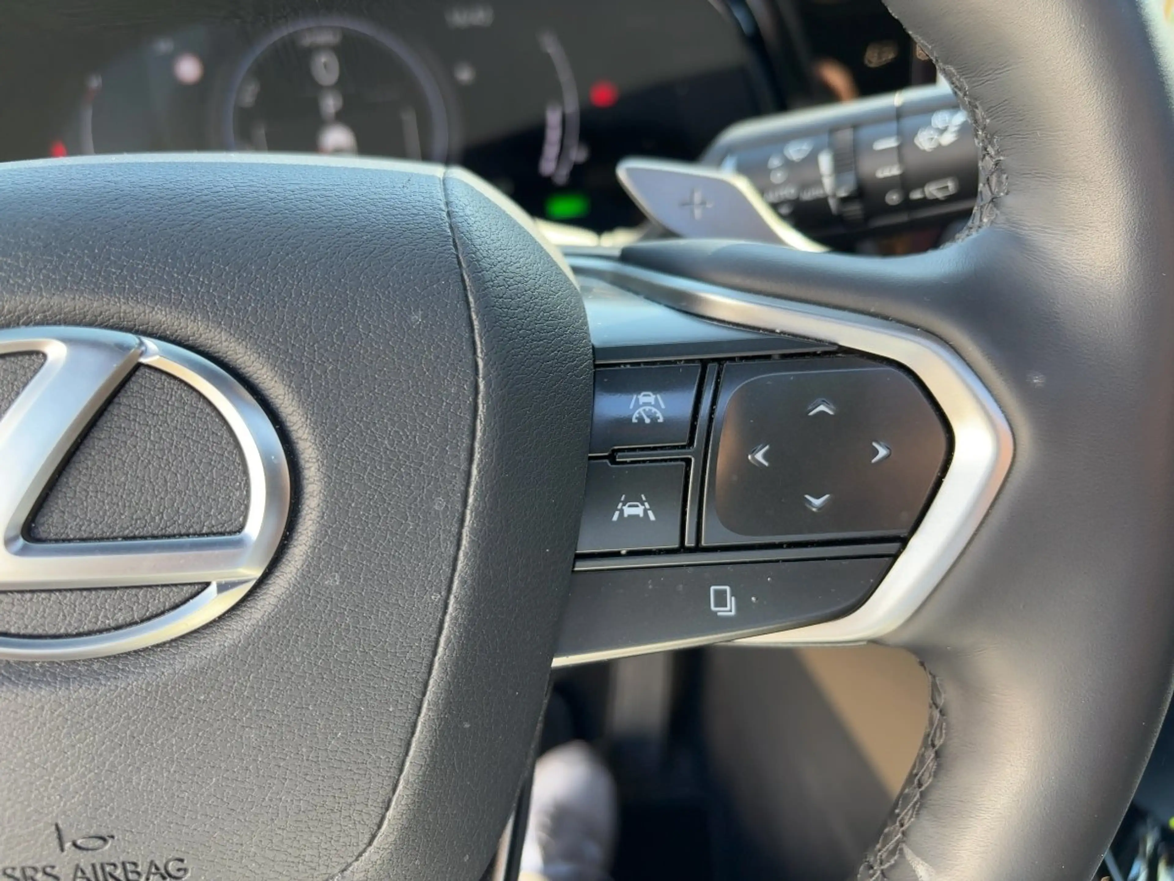 Lexus NX 350h 4x4 Overtrail — photo 18