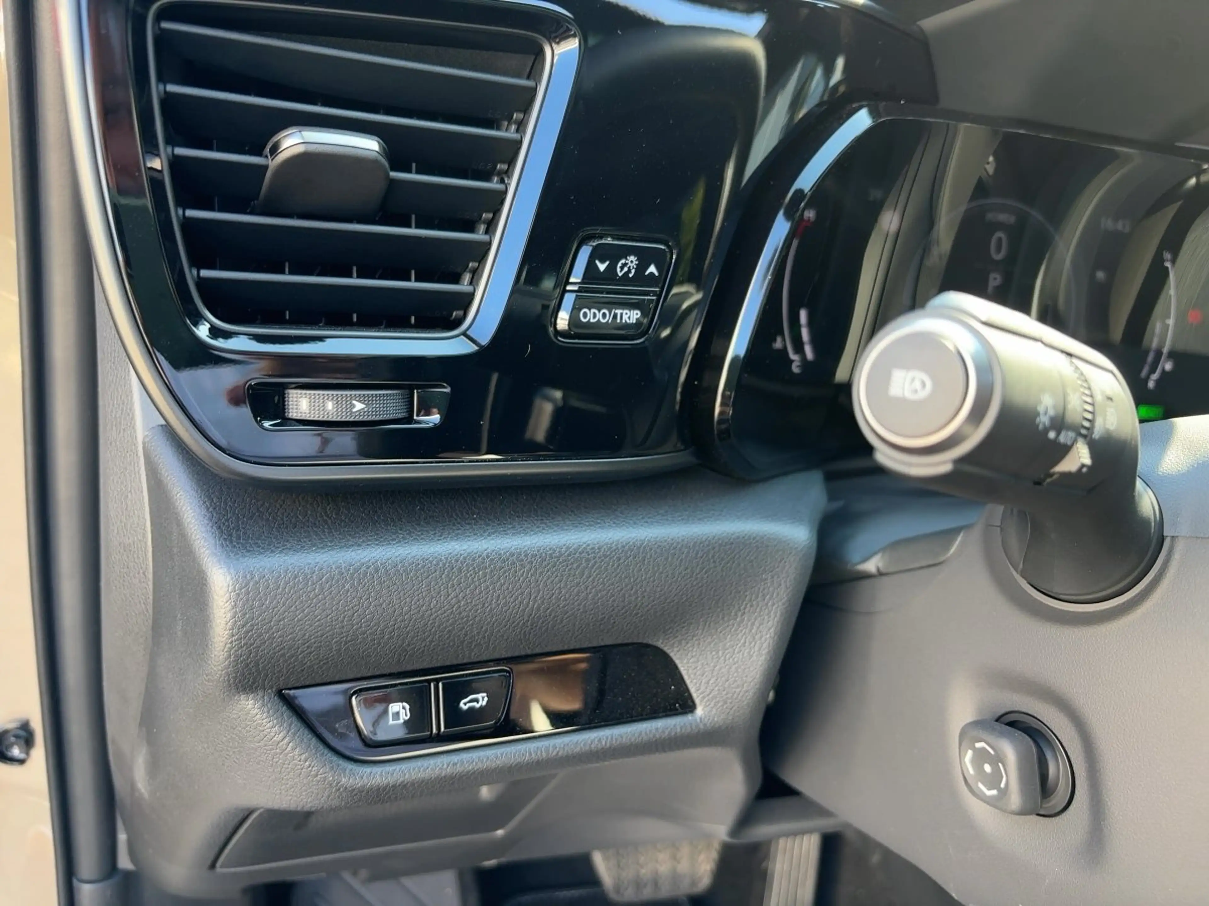 Lexus NX 350h 4x4 Overtrail — photo 16