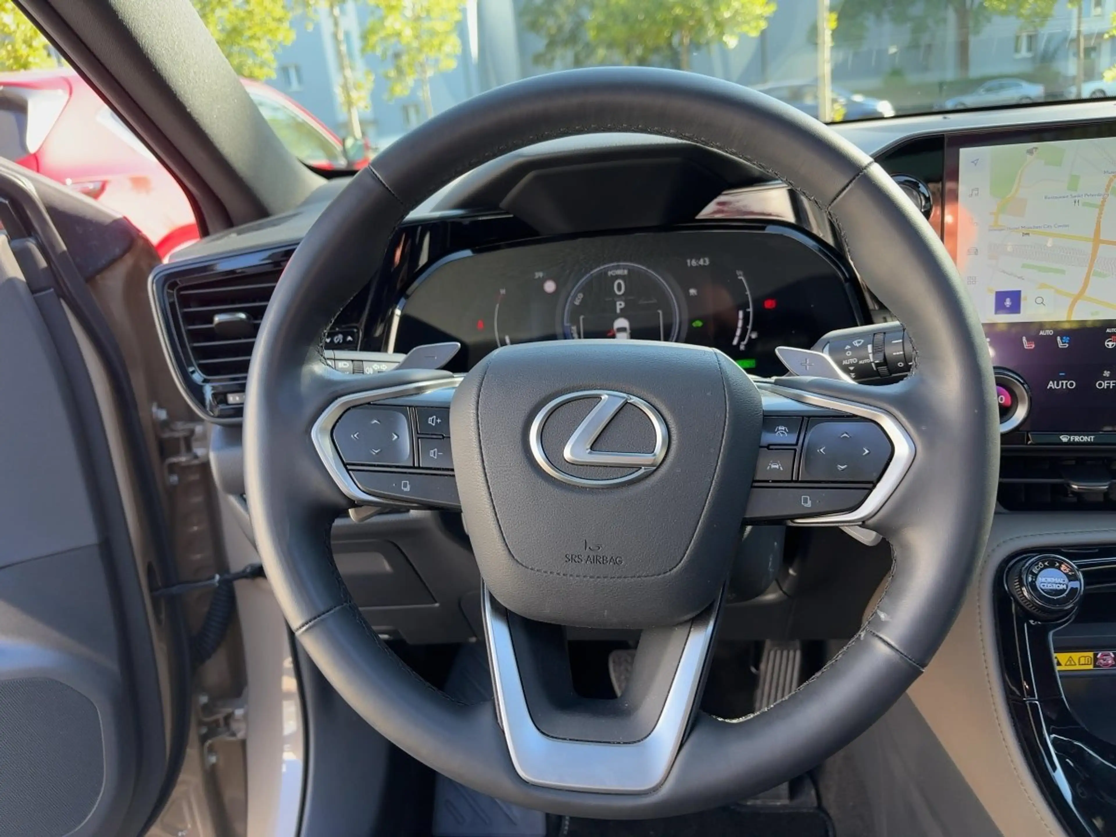 Lexus NX 350h 4x4 Overtrail — photo 11