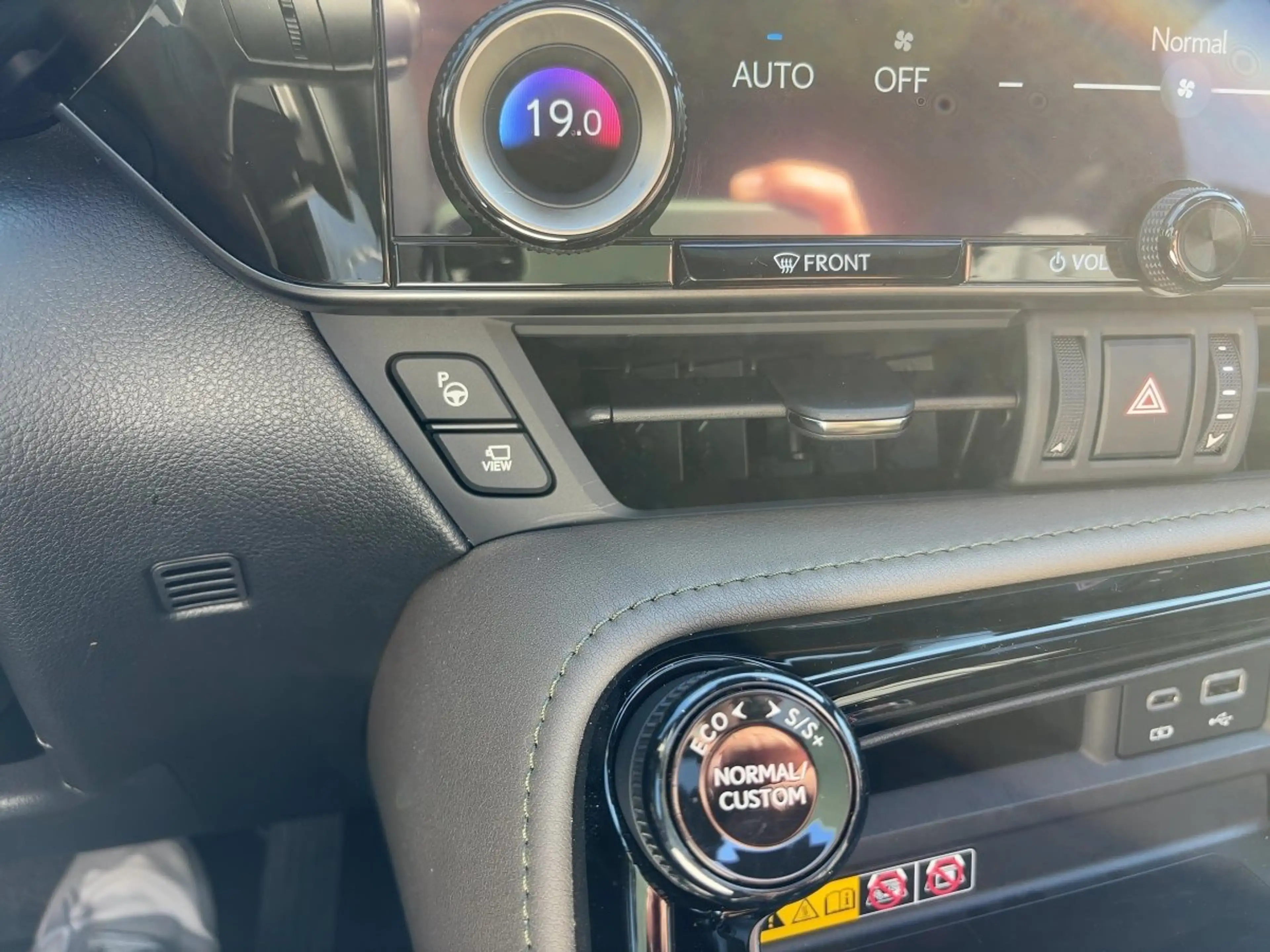 Lexus NX 350h 4x4 Overtrail — photo 19