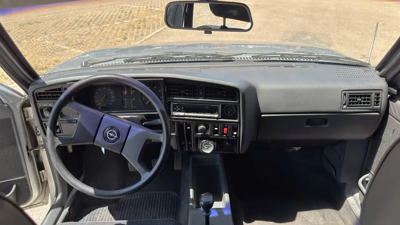 Opel Ascona 1.8i GLS GLS, foto 9