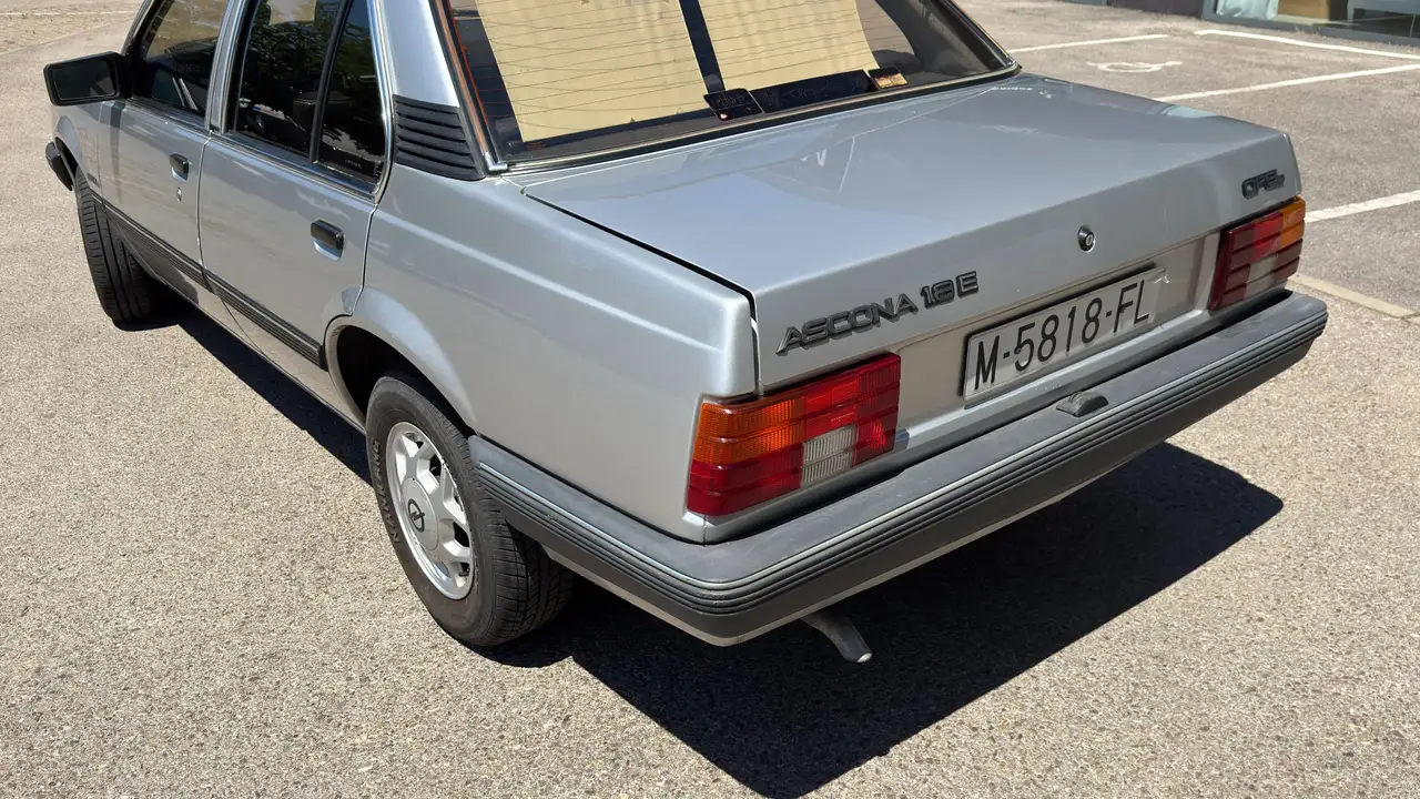 Opel Ascona 1.8i GLS GLS, foto 3