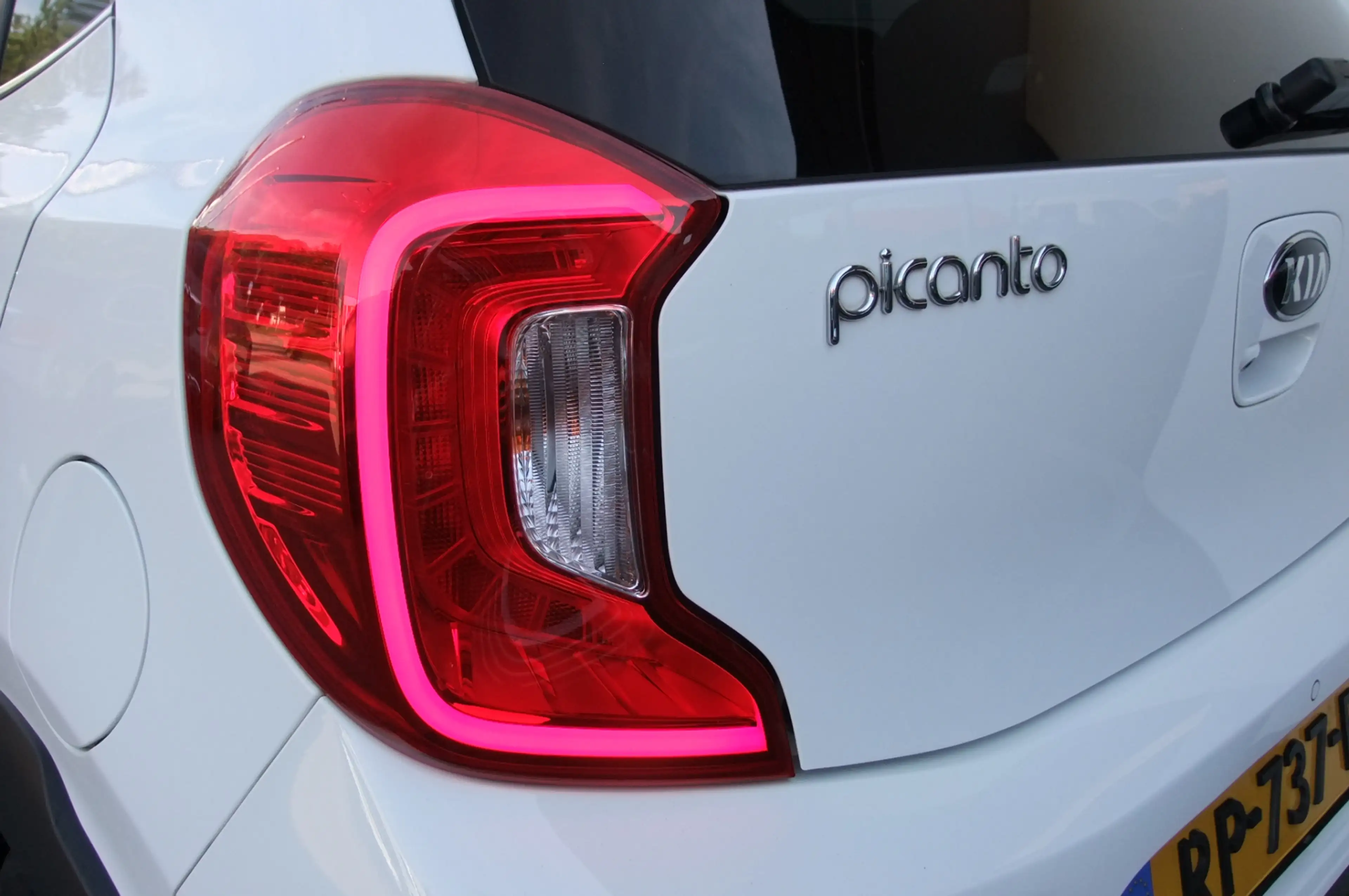 Kia Picanto 1.0 T-GDI X-Line/ Stoelverwarming/ Carplay/ Camera — photo 10