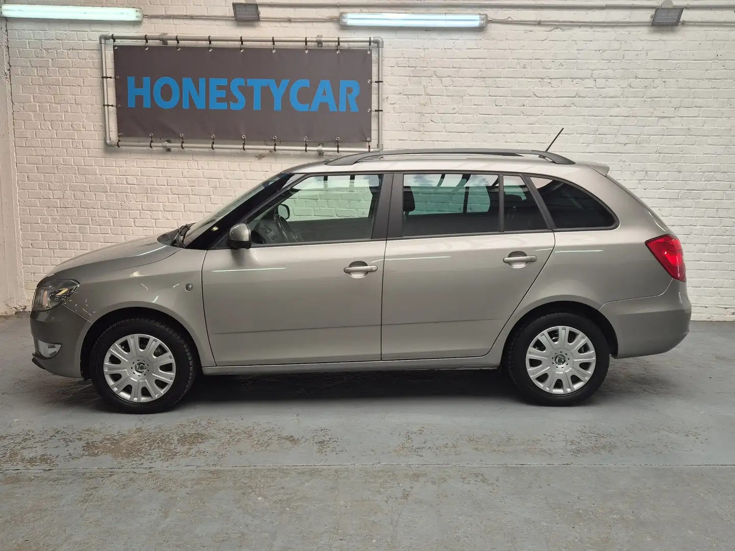 Skoda Fabia Fabia 1.2i Ambition- 1prop.-TO-Clim.- Garantie👌 Beige - 2