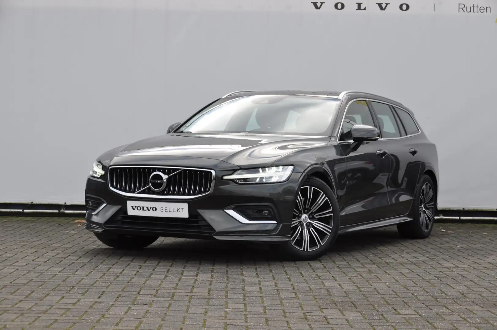 Volvo V60 B3 177PK Automaat Inscription Mild hybride / Adapt Grigio - 2