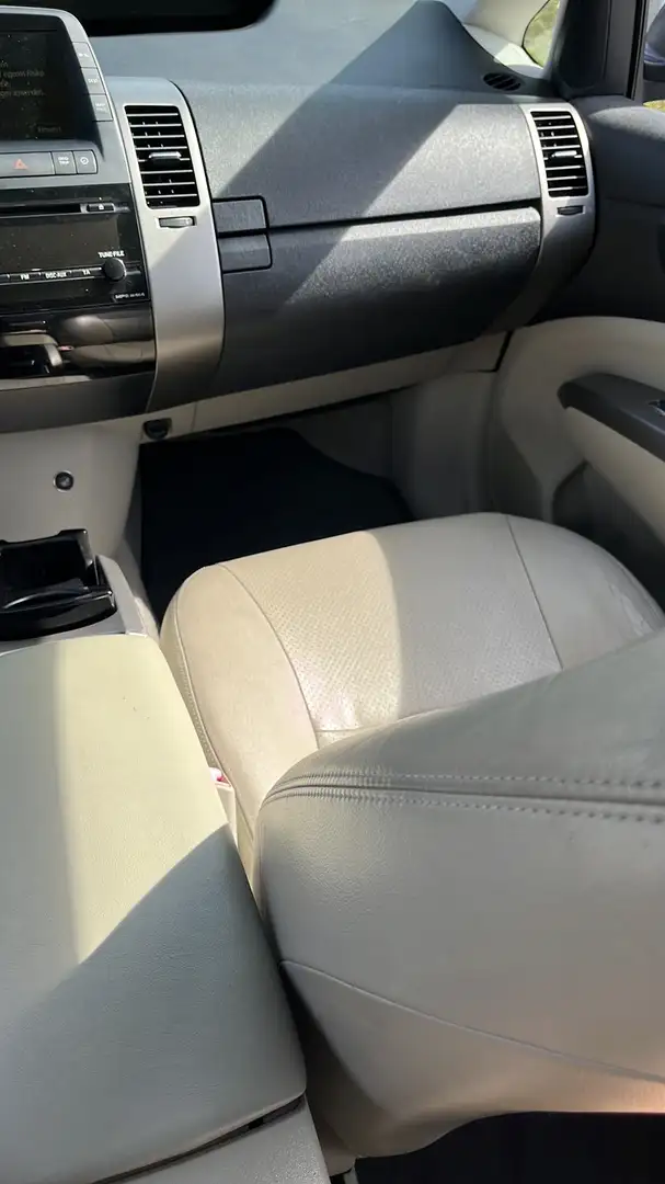 Toyota Prius Sol mit Travel Paket Blau - 2