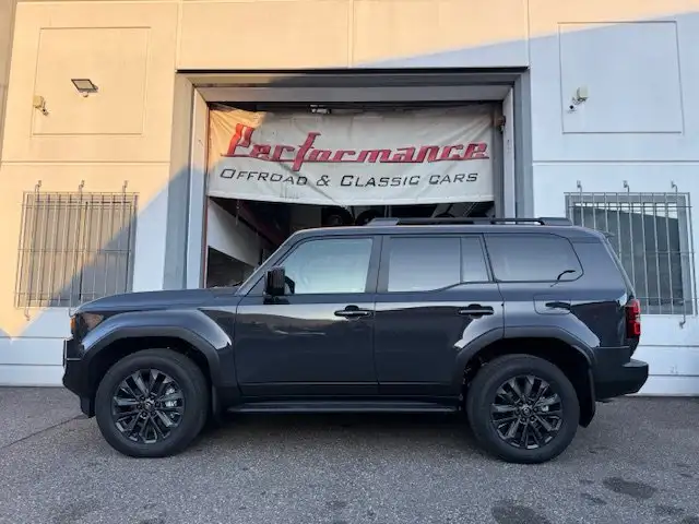 Toyota Land Cruiser MILD HYBRID MOD. 2026  7 POSTI