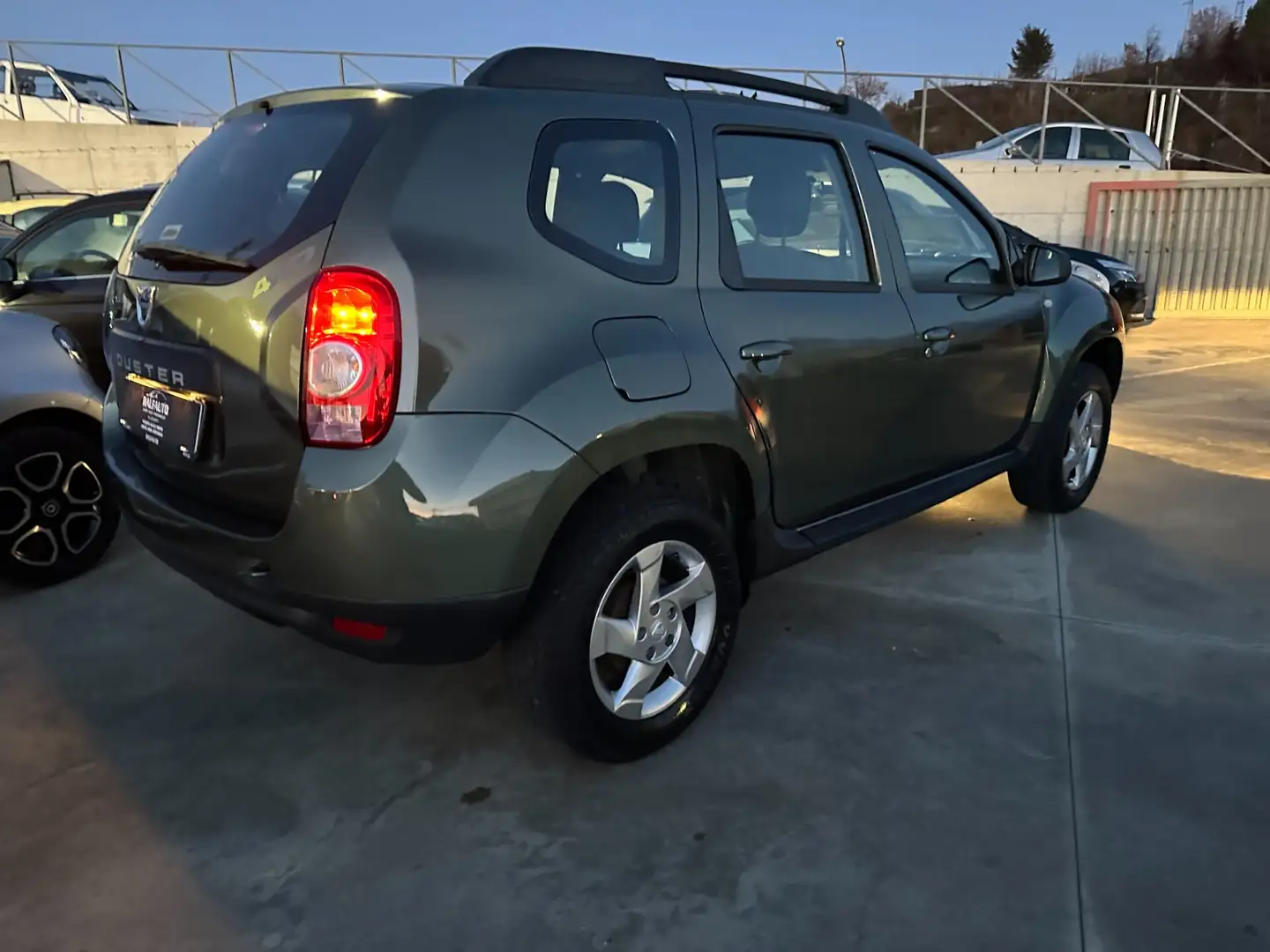 Dacia Duster 1.5 dCi 90CV 4x4 Ambiance Vert - 1