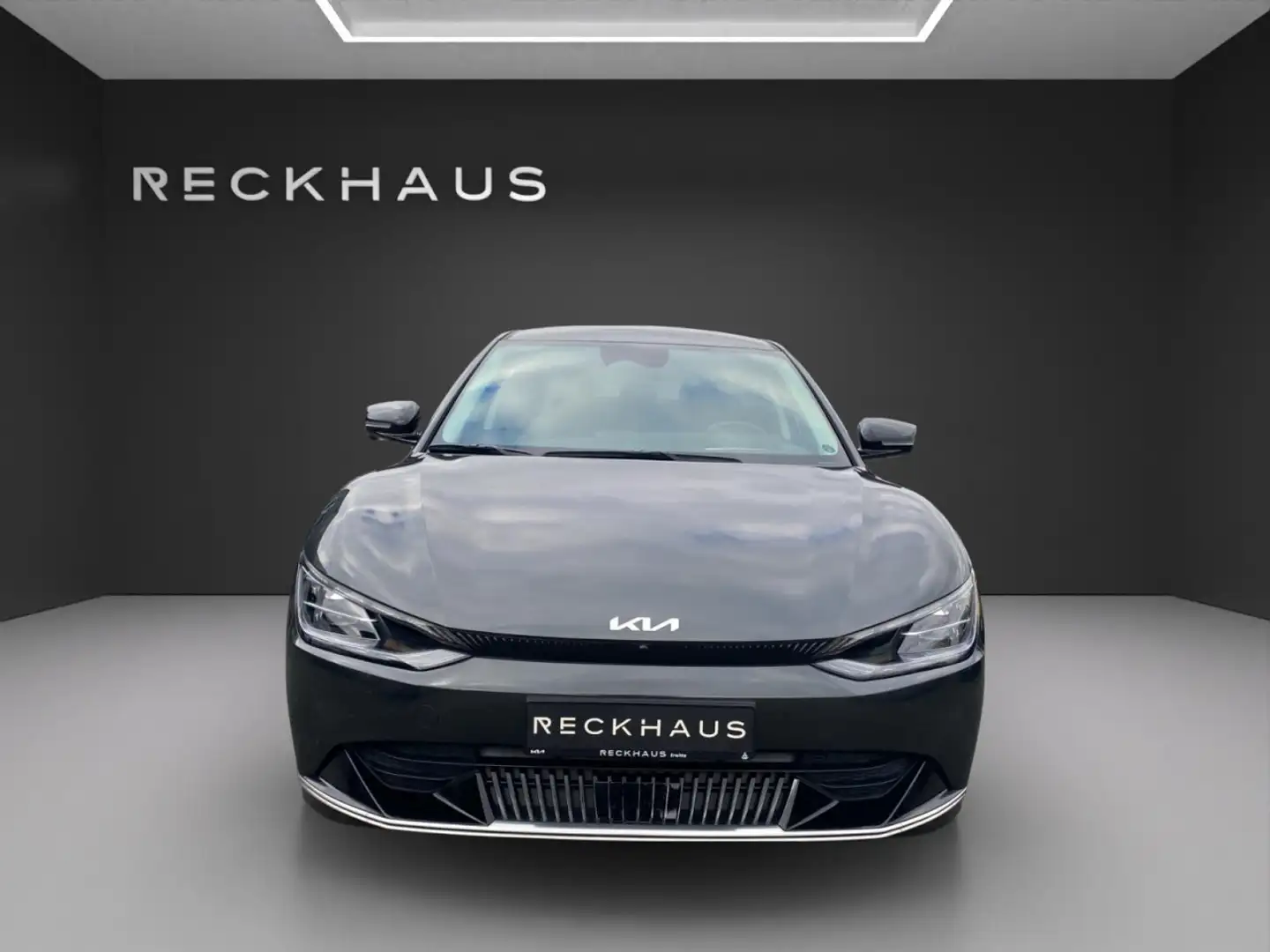 Kia EV6 77.4 AWD WP AIR COM ASS SND DRI Klima Navi Leder Grau - 2