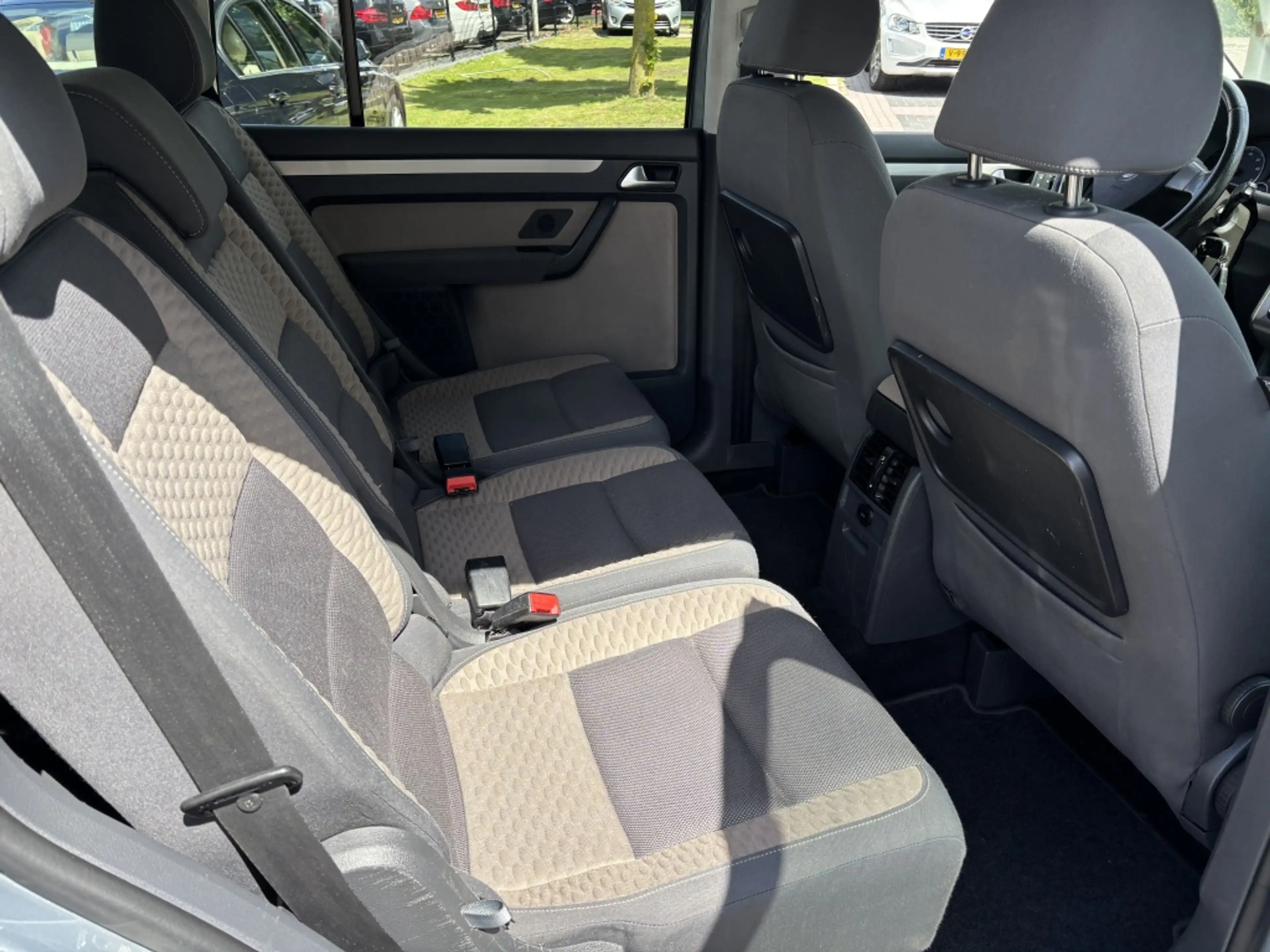 Volkswagen Cross Touran 1.4 TSI 2010 Trekhaak Onderhoudshistorie — photo 16