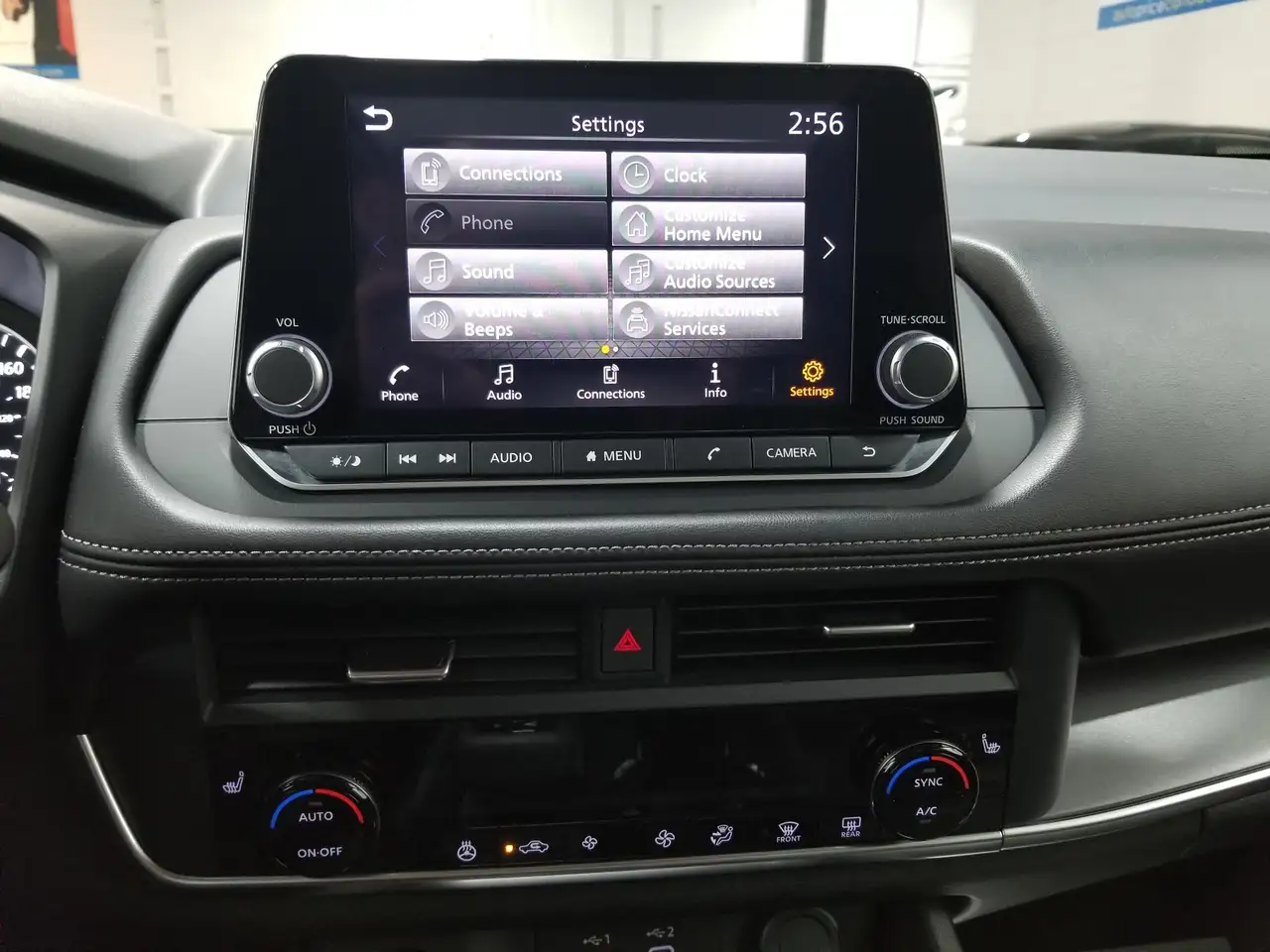 Nissan Rogue снимка Nissan Rogue