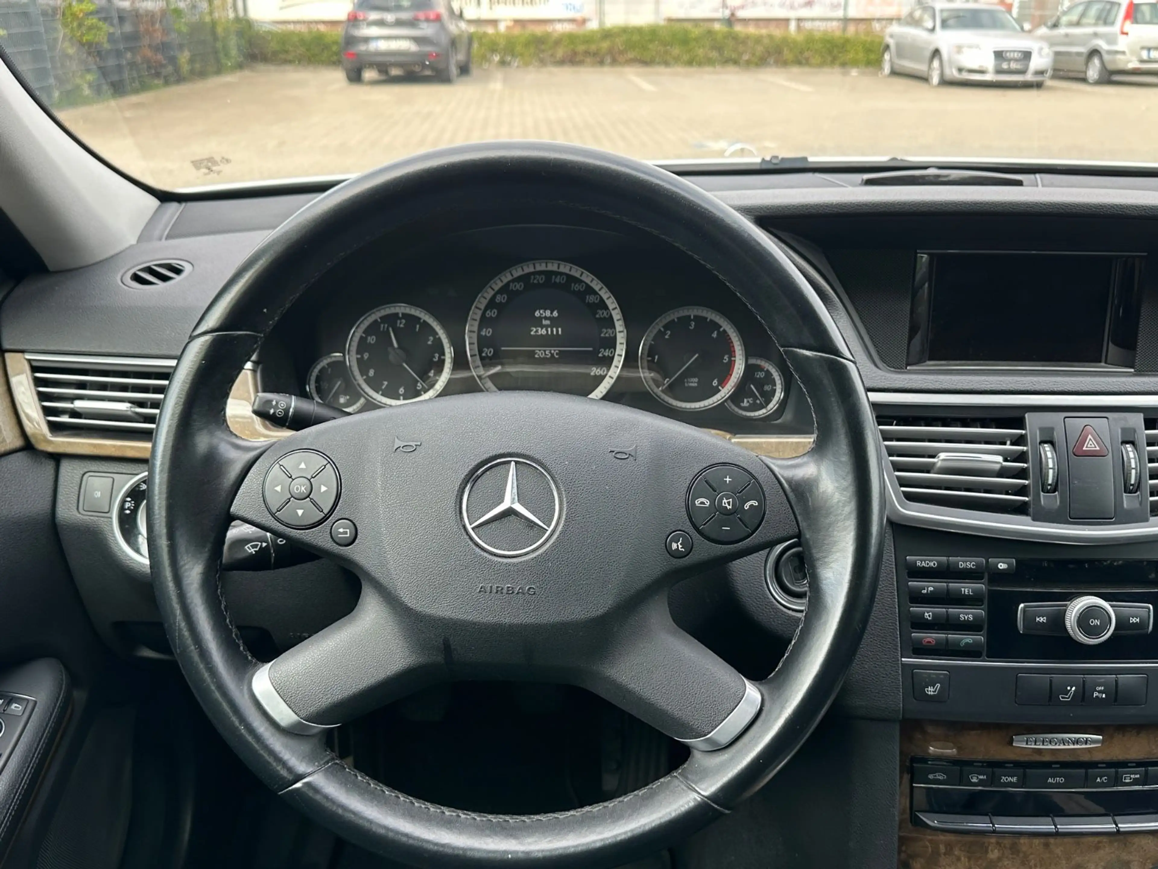 Mercedes-Benz E 220 E T-Modell*TÜV NEU*KLIMA*Elegance* — photo 14