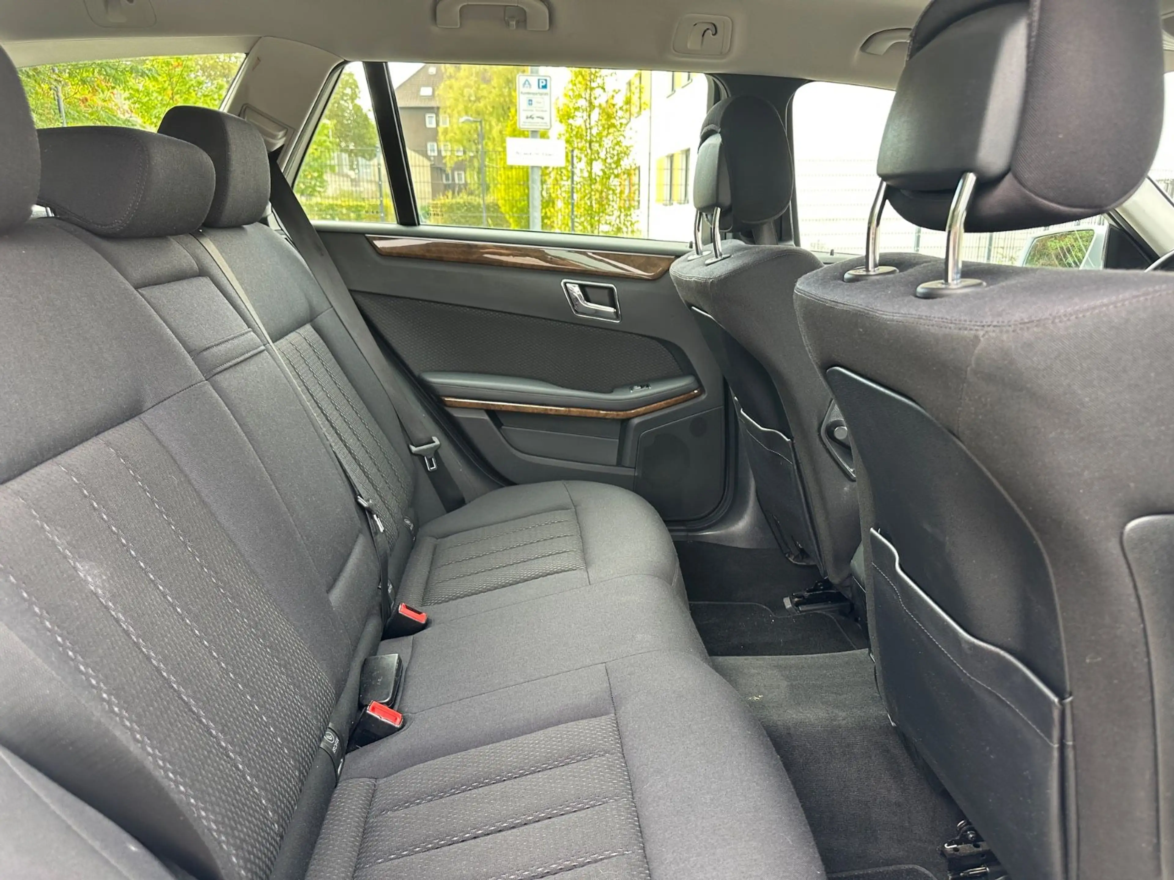 Mercedes-Benz E 220 E T-Modell*TÜV NEU*KLIMA*Elegance* — photo 25