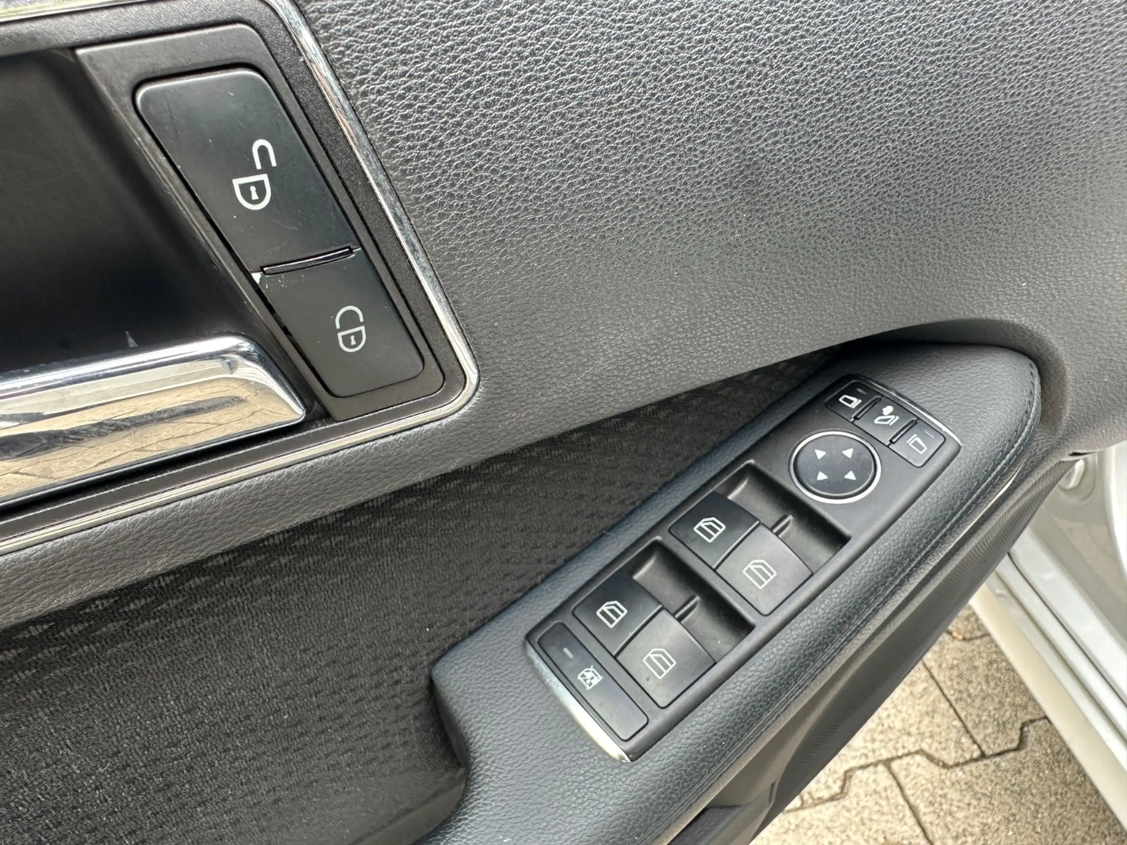 Mercedes-Benz E 220 E T-Modell*TÜV NEU*KLIMA*Elegance* — photo 12
