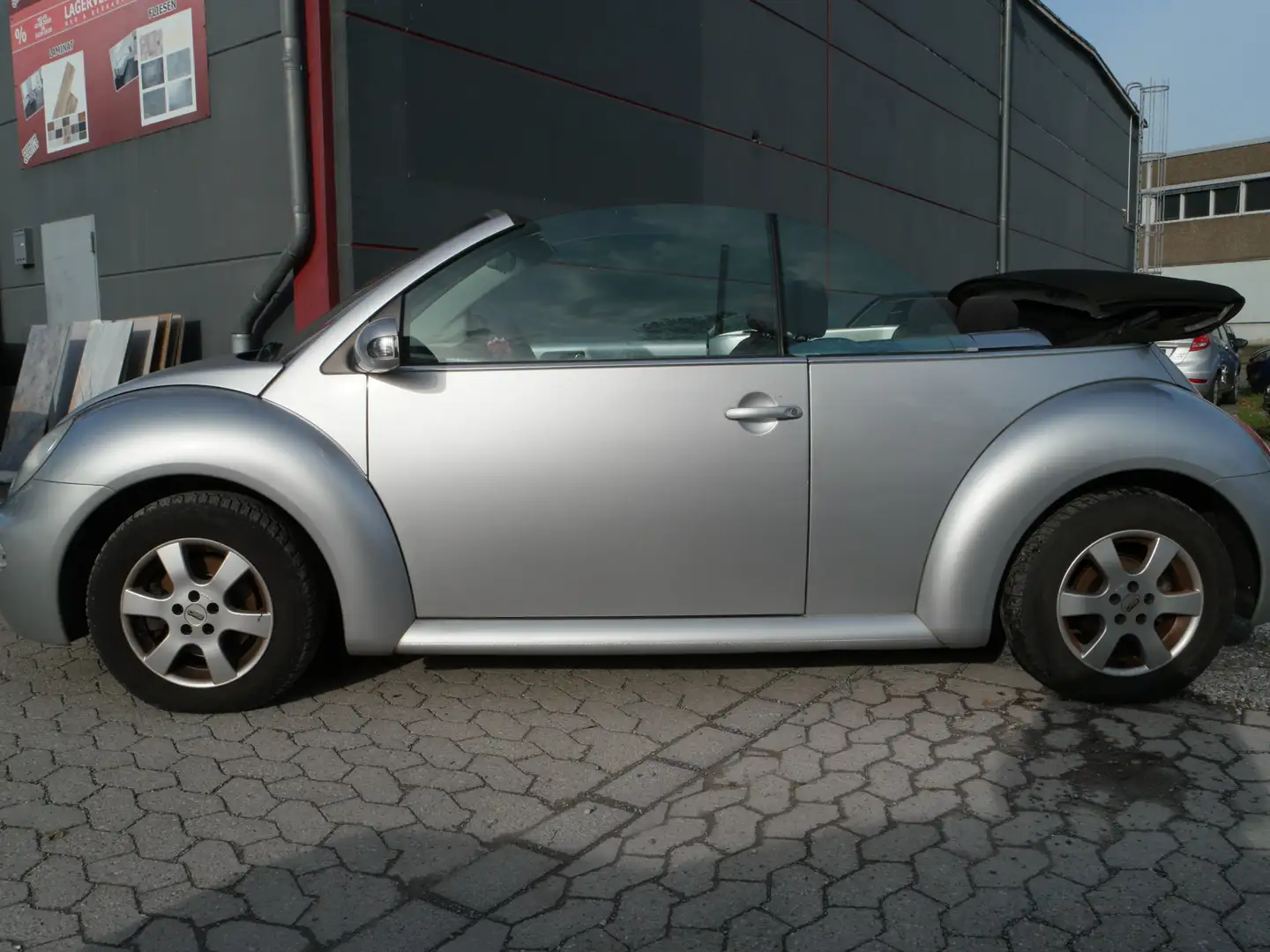 Volkswagen New Beetle 1.4 Gümüş rengi - 2