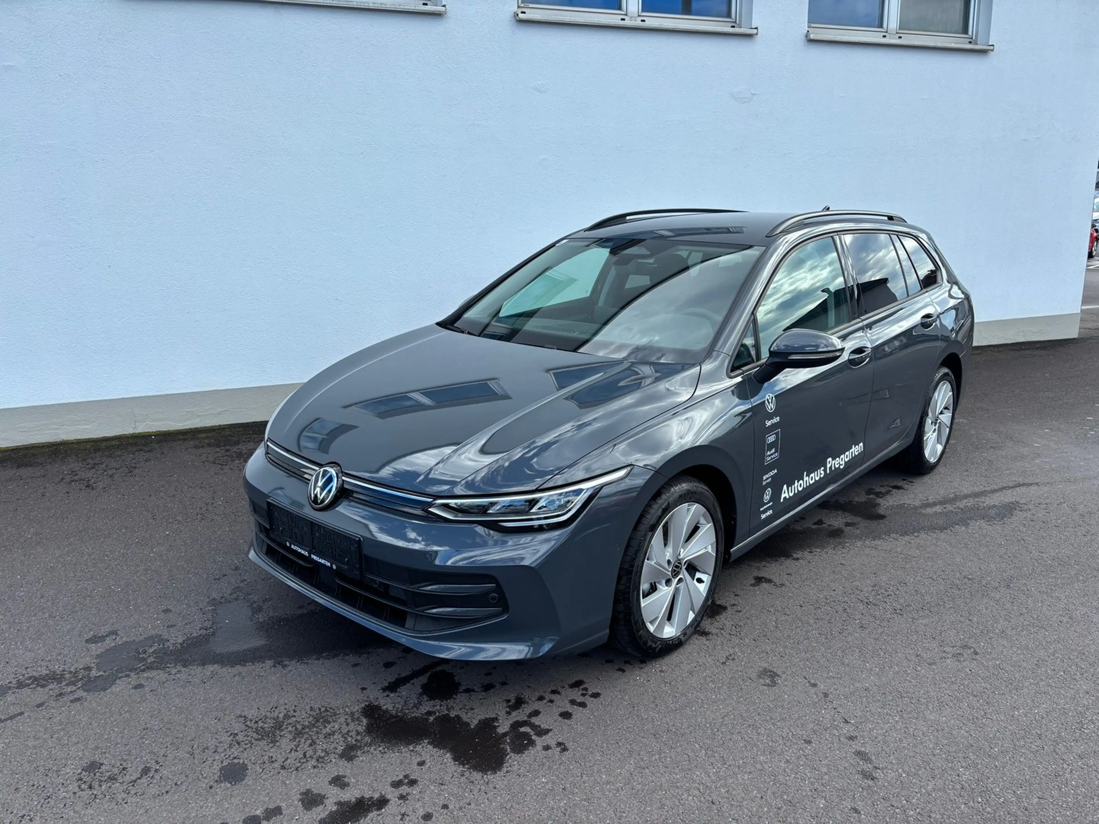 Volkswagen Golf Variant Business mHeV DSG