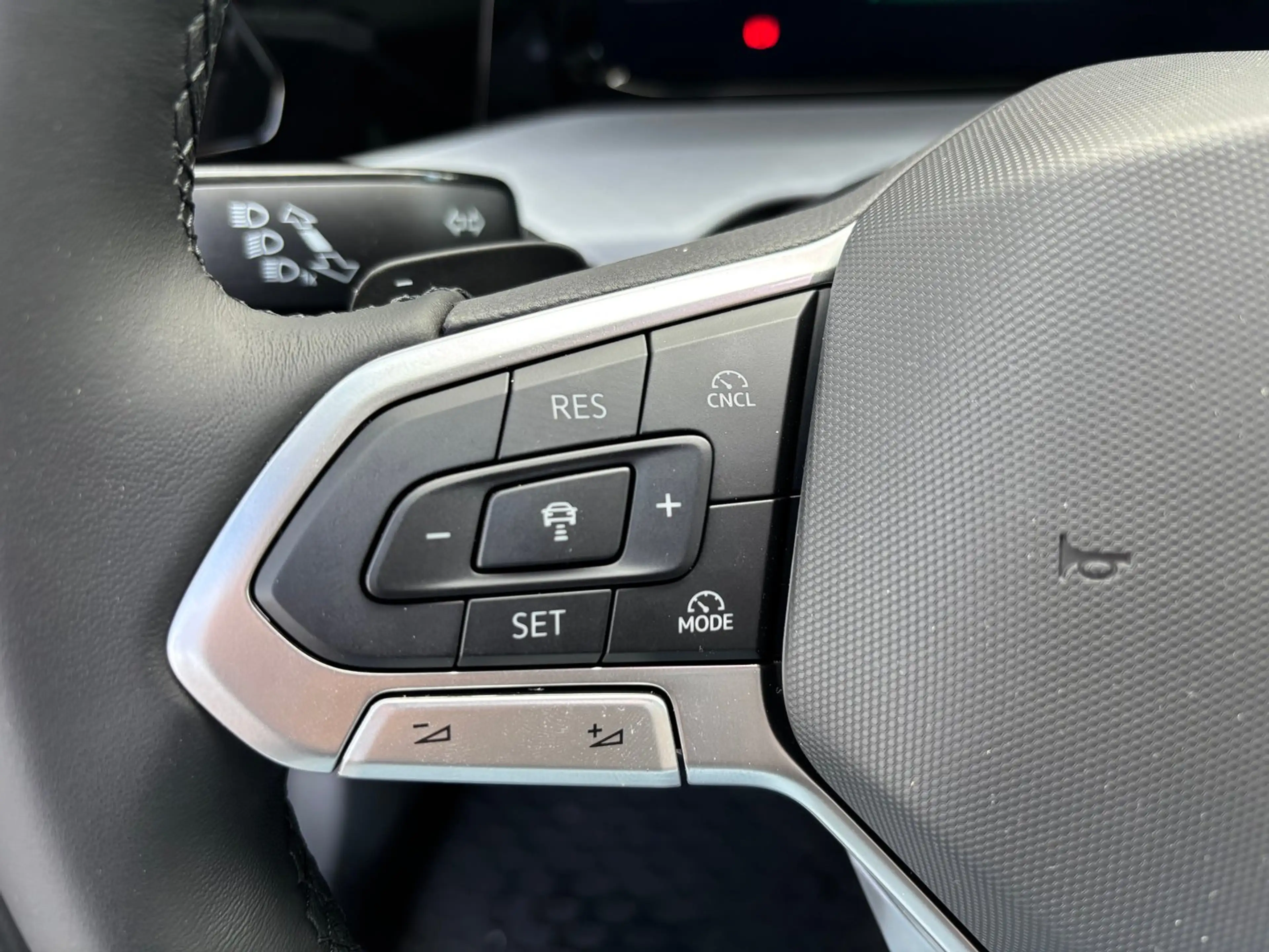 Volkswagen Golf Variant Business mHeV DSG — photo 5