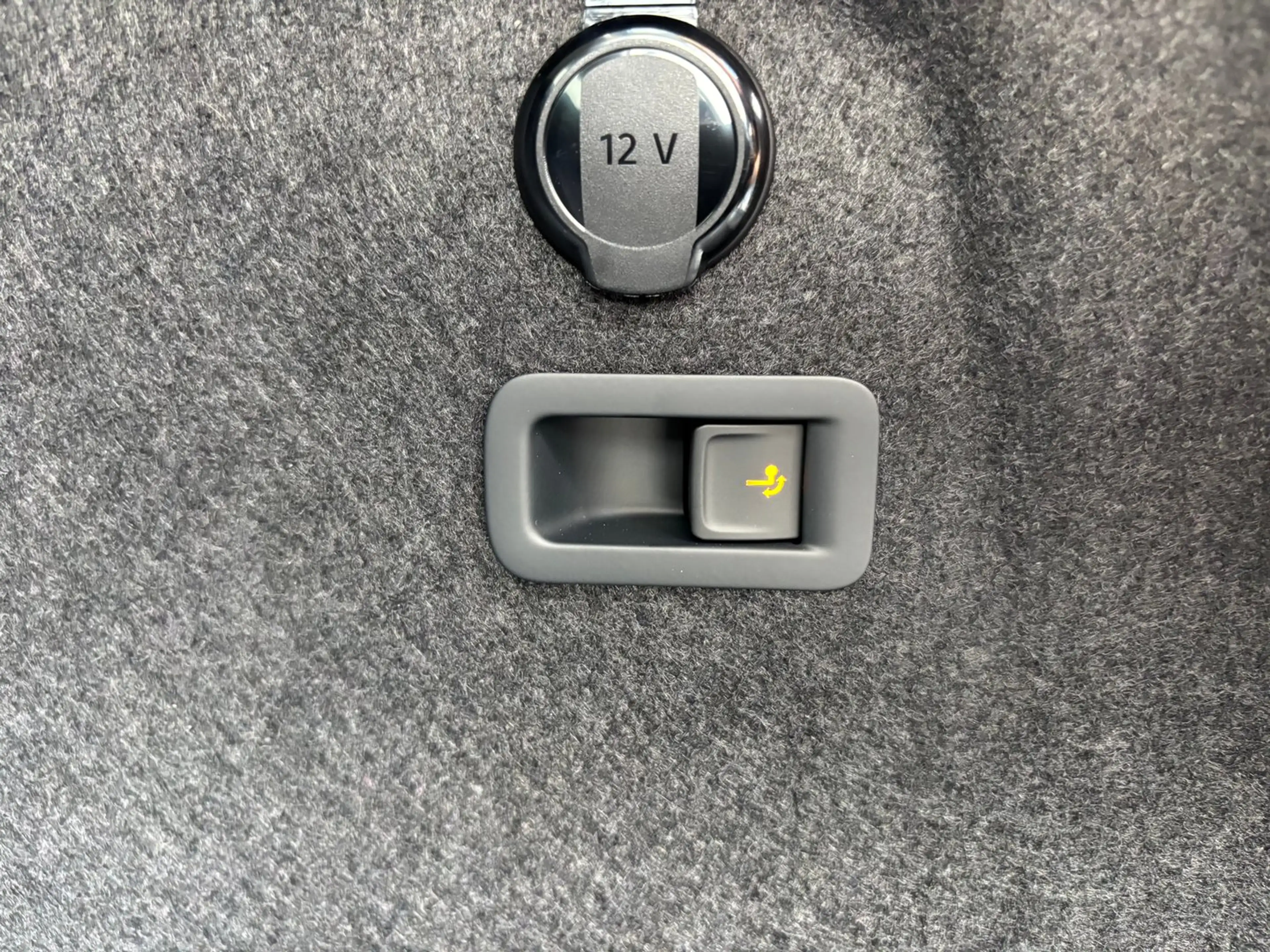Volkswagen Golf Variant Business mHeV DSG — photo 12