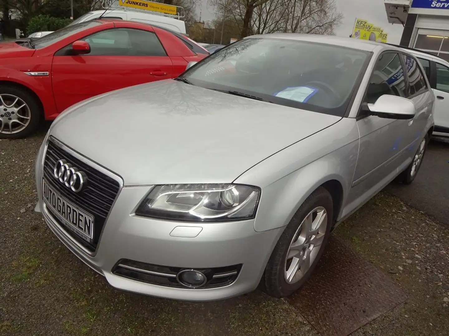 Audi A3 1.2 TFSI Attraction Gris - 1