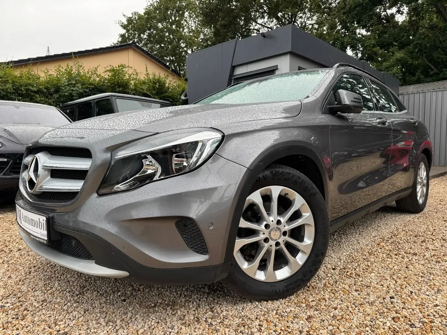 Mercedes-Benz GLA 220 CDI 4MATIC Pano*Kame*StandHz.*Tempo*Navi Grau - 1