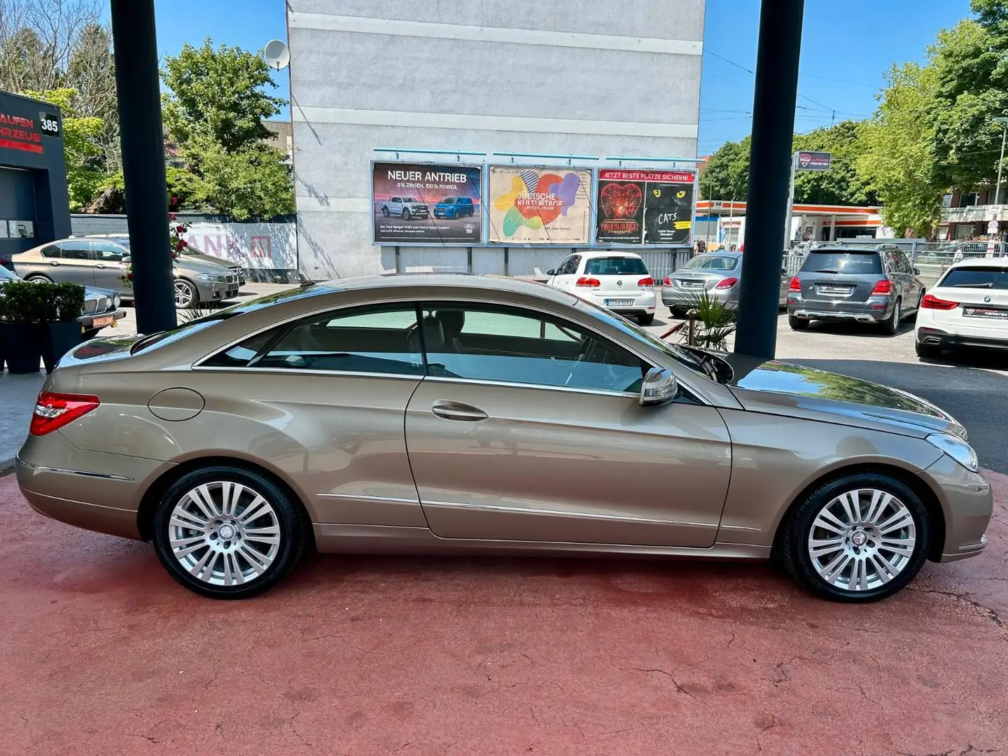Mercedes-Benz E 350 Coupe CDI BlueEfficiency Avantgarde 2.Hand Beige - 2