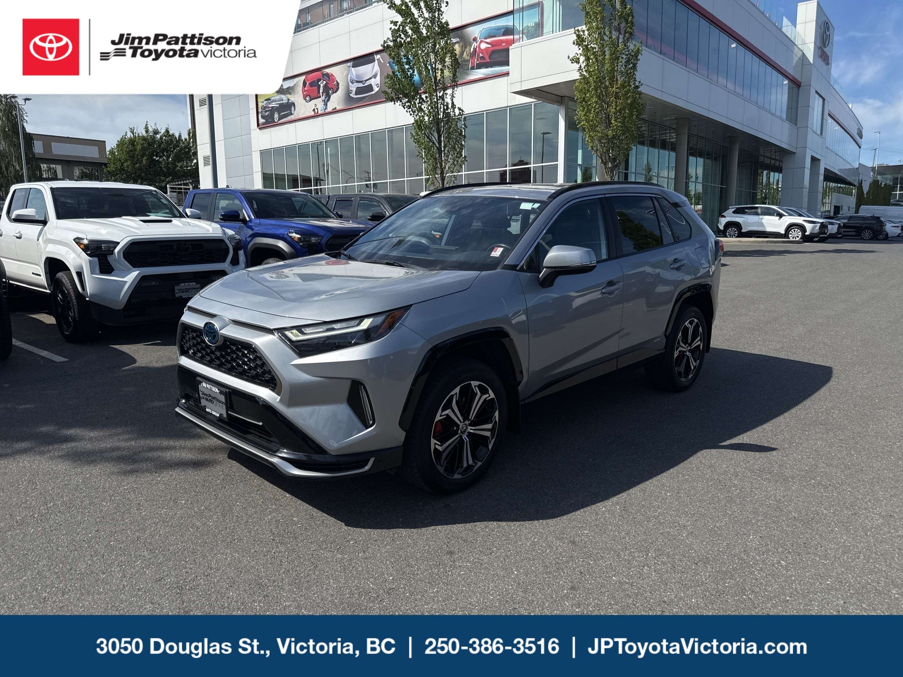 2023 Toyota RAV 4 Prime à vendre à Victoria
