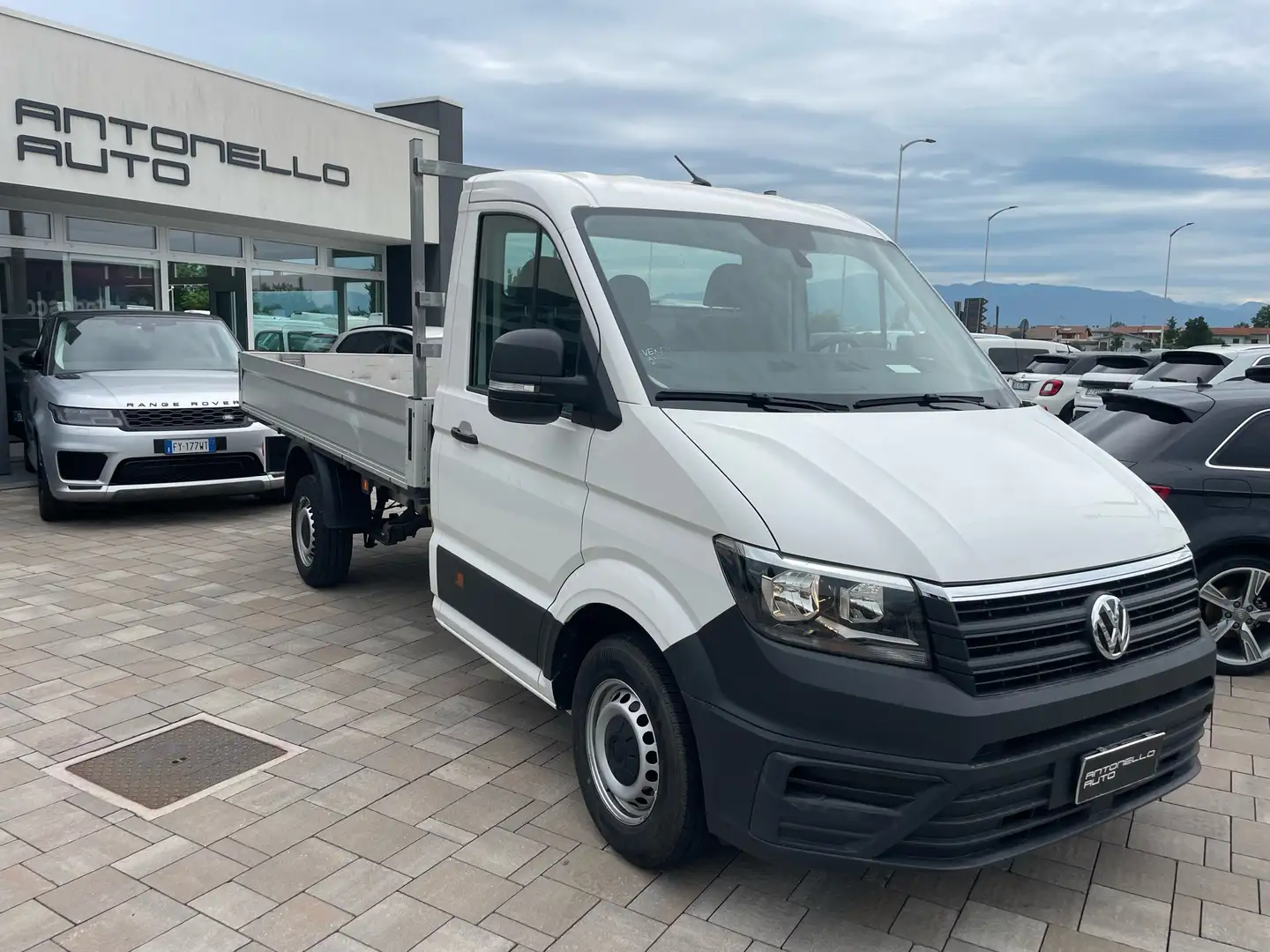 Volkswagen Crafter 35 2.0 TDI 140CV CASSONE 3 POSTI Bianco - 1